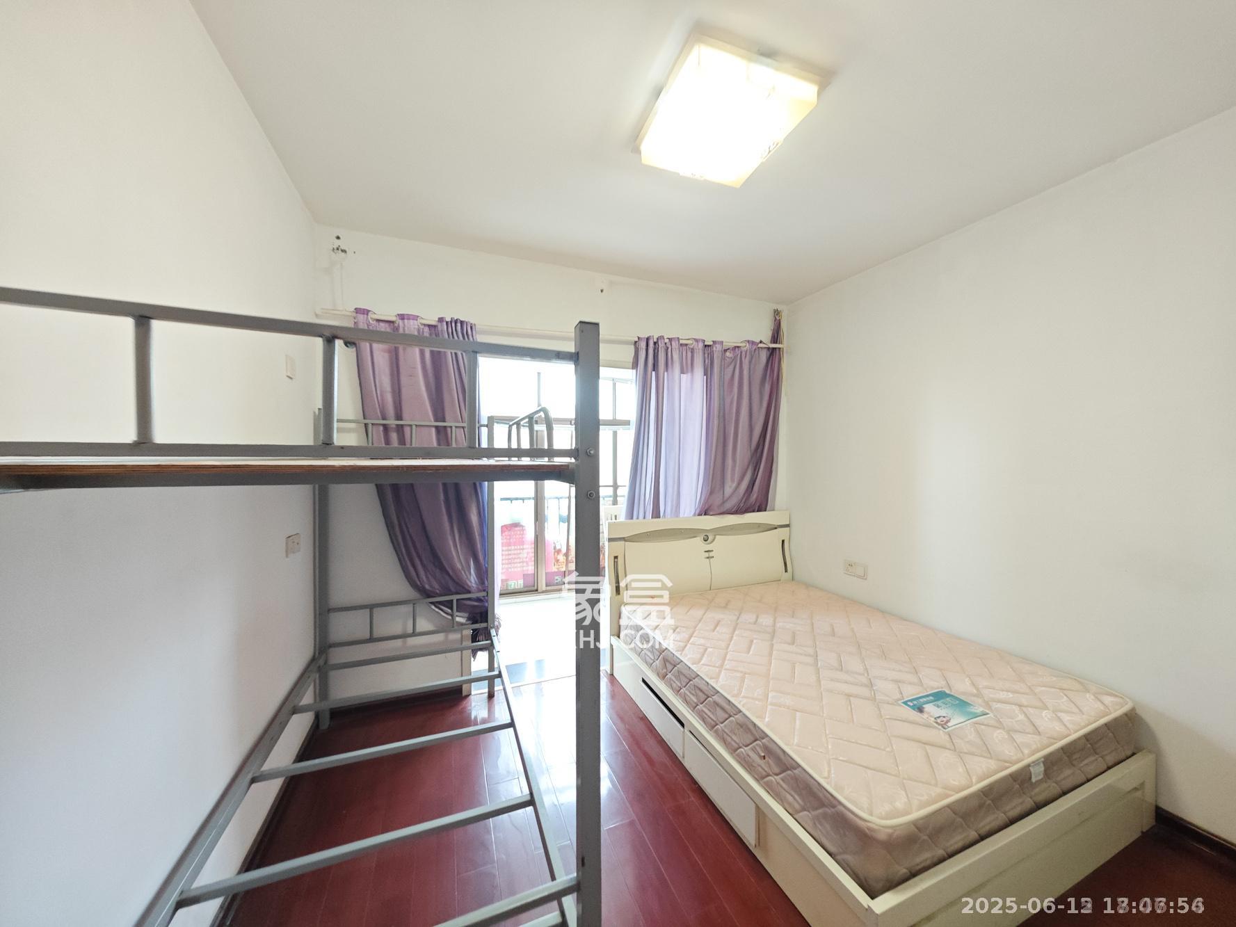 莲湖汽配城 3室2厅1卫 2200.0元/月 莲湖汽配城 3室2厅1卫 2200.0元/月室内图