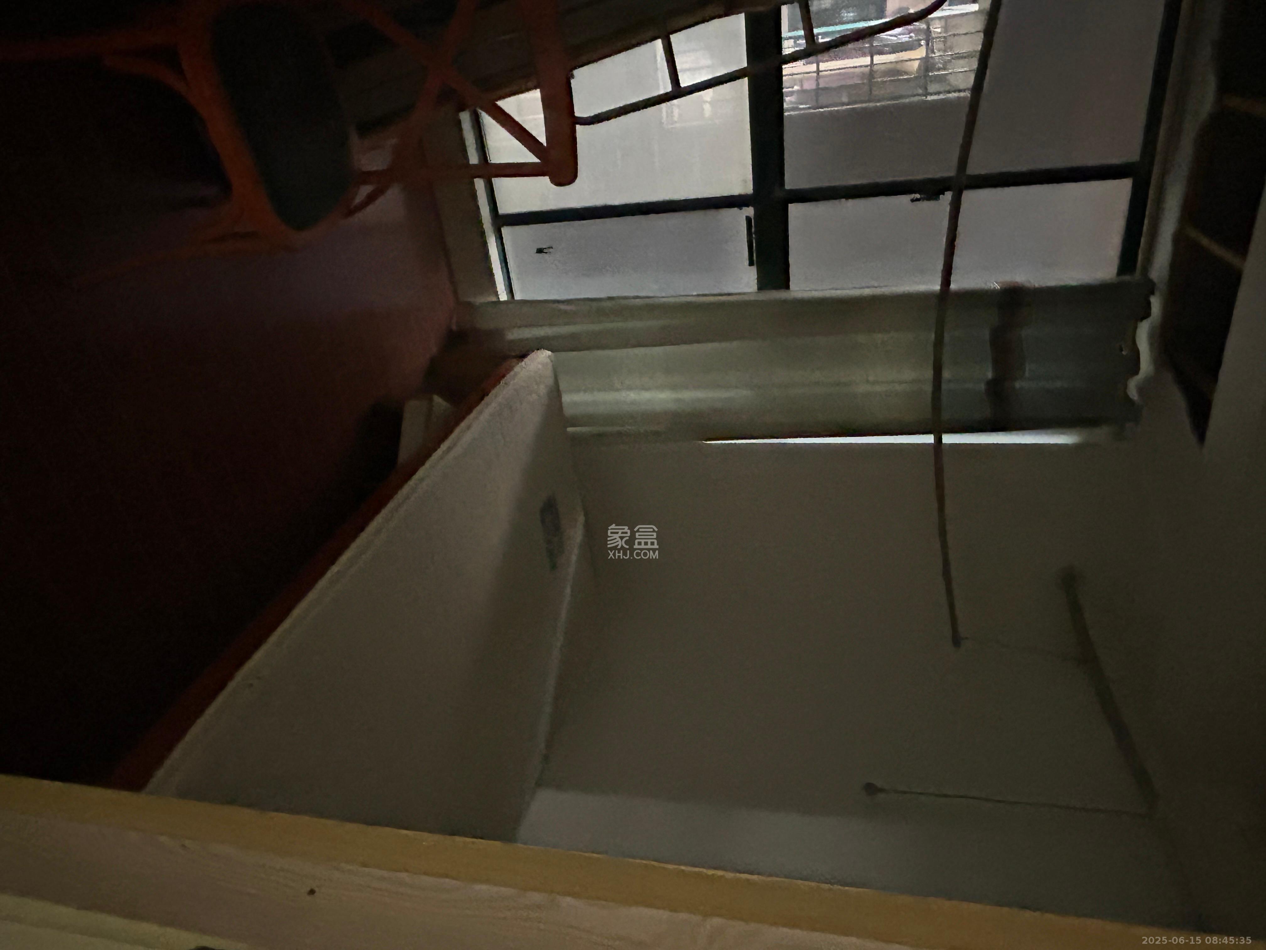 才子佳郡  3室2厅2卫   1600.00元/月室内图