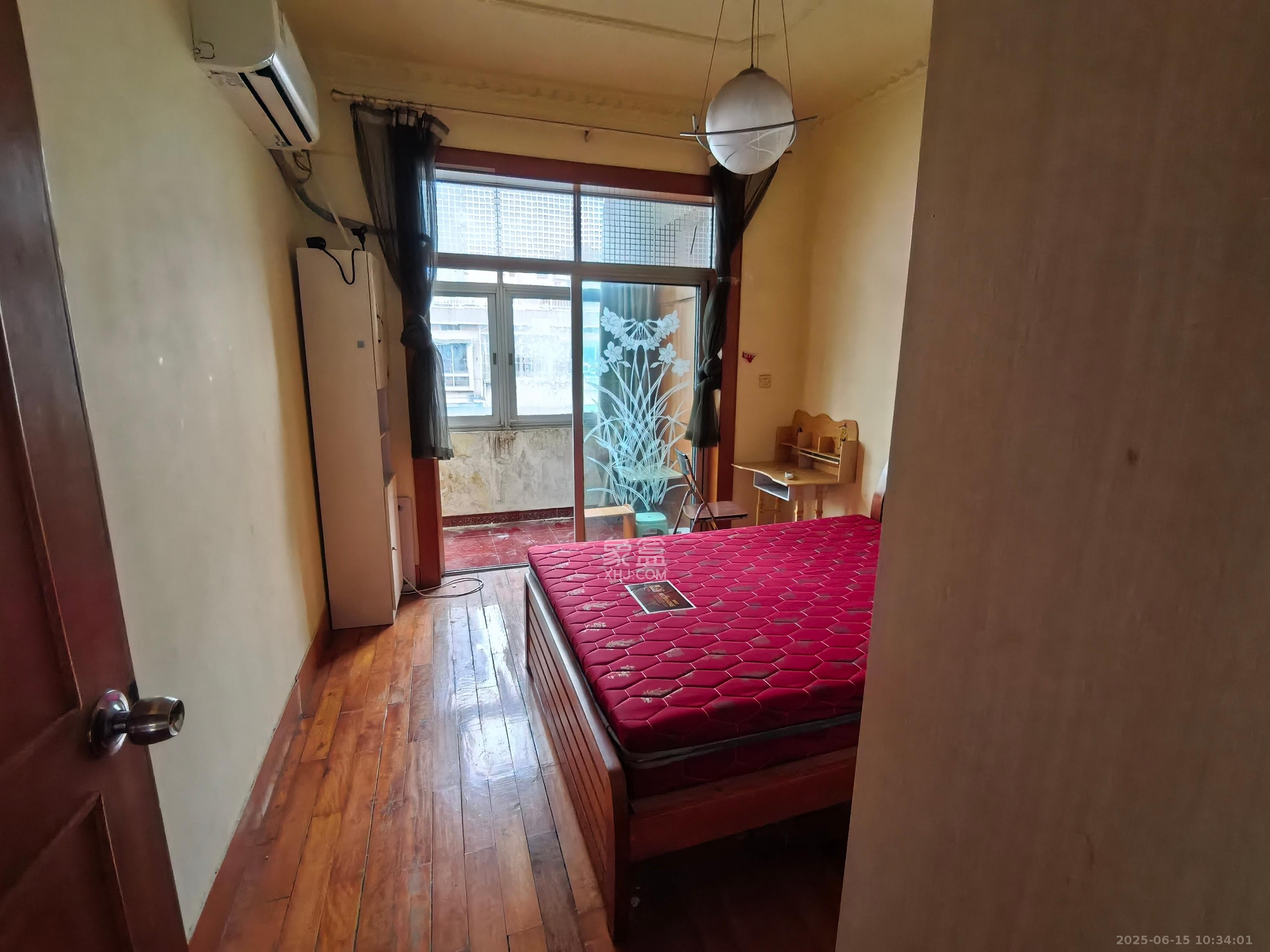 省进出口公司宿舍 2室1厅1卫 1400.0元/月 省进出口公司宿舍 2室1厅1卫 1400.0元/月室内图