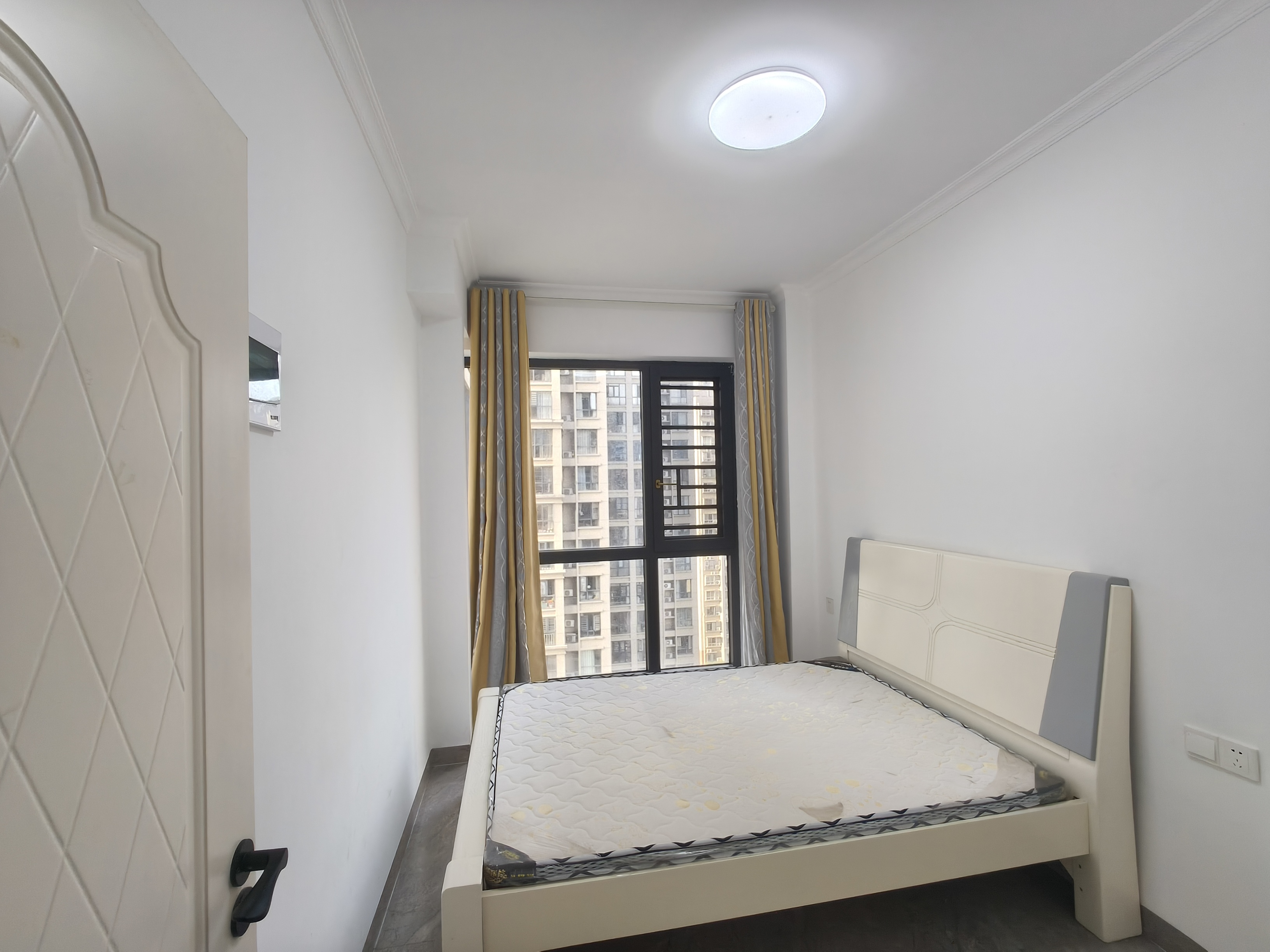 南苑上和二期 4室2厅2卫 2200.0元/月 南苑上和二期 4室2厅2卫 2200.0元/月室内图