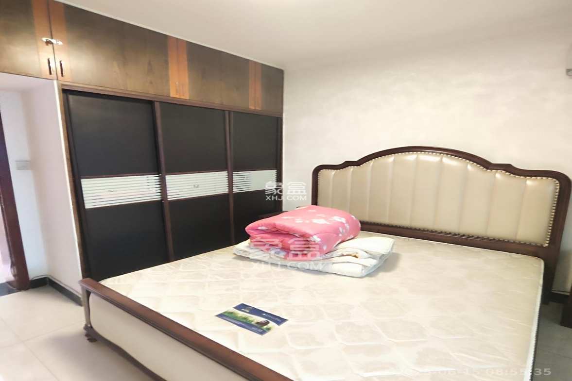 中南汽车世界 3室2厅1卫 1600.00元/月 中南汽车世界 3室2厅1卫 1600.00元/月室内图