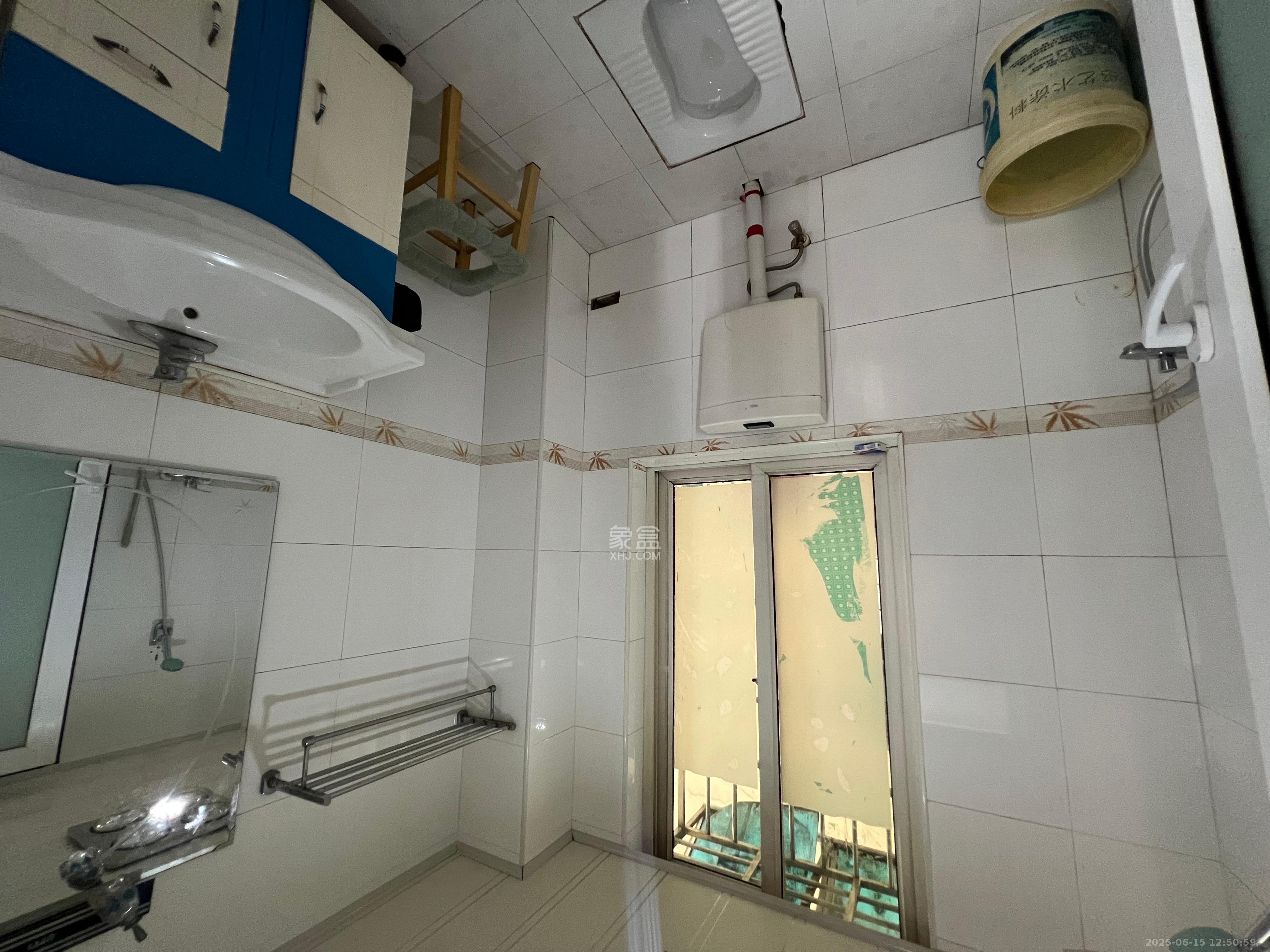 广泰家园  3室2厅2卫    1600.0元/月 广泰家园  3室2厅2卫    1600.0元/月室内图