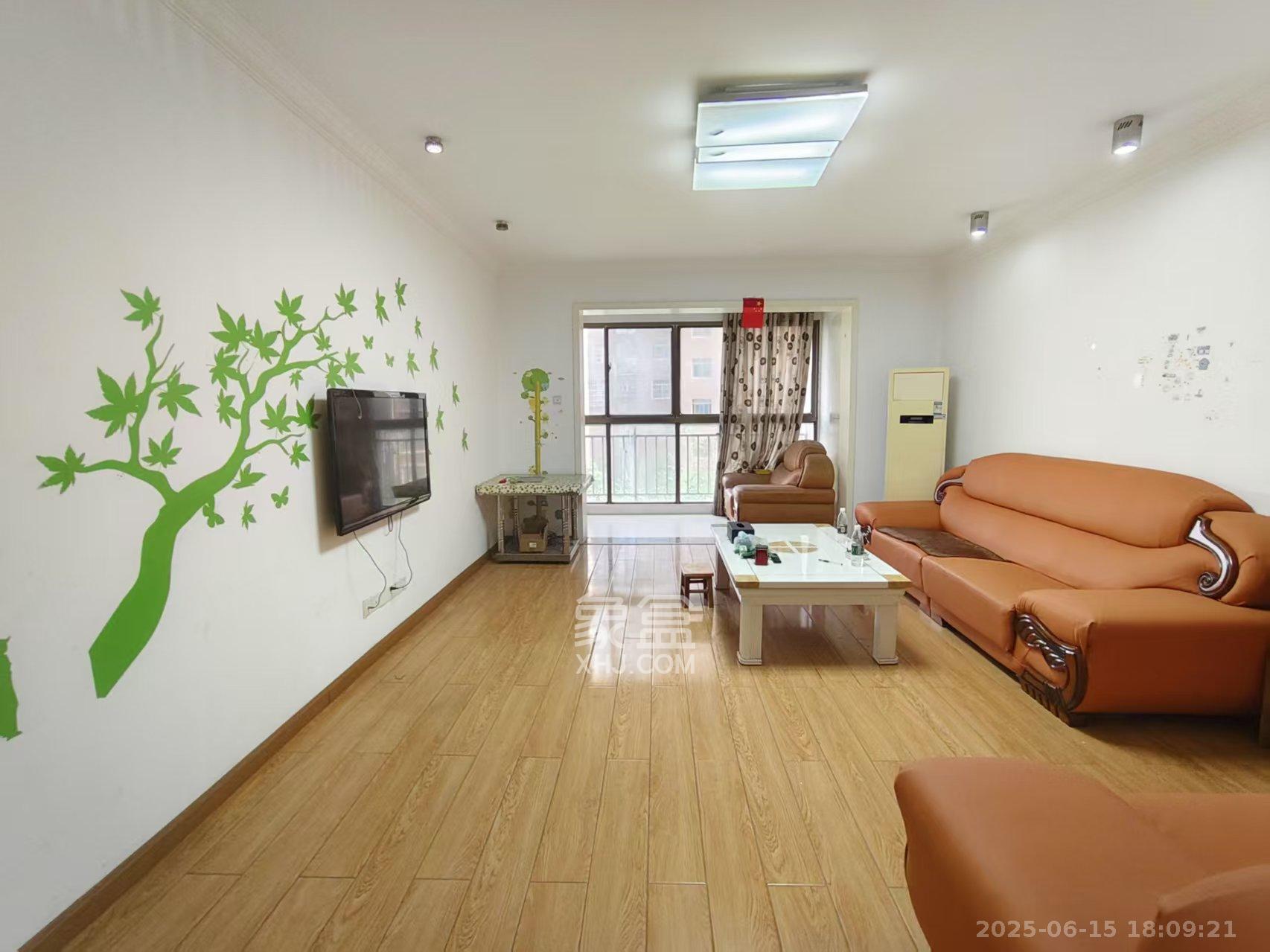 富兴嘉城(富兴汇中央) 4室2厅2卫 2600.0元/月 富兴嘉城(富兴汇中央) 4室2厅2卫 2600.0元/月室内图