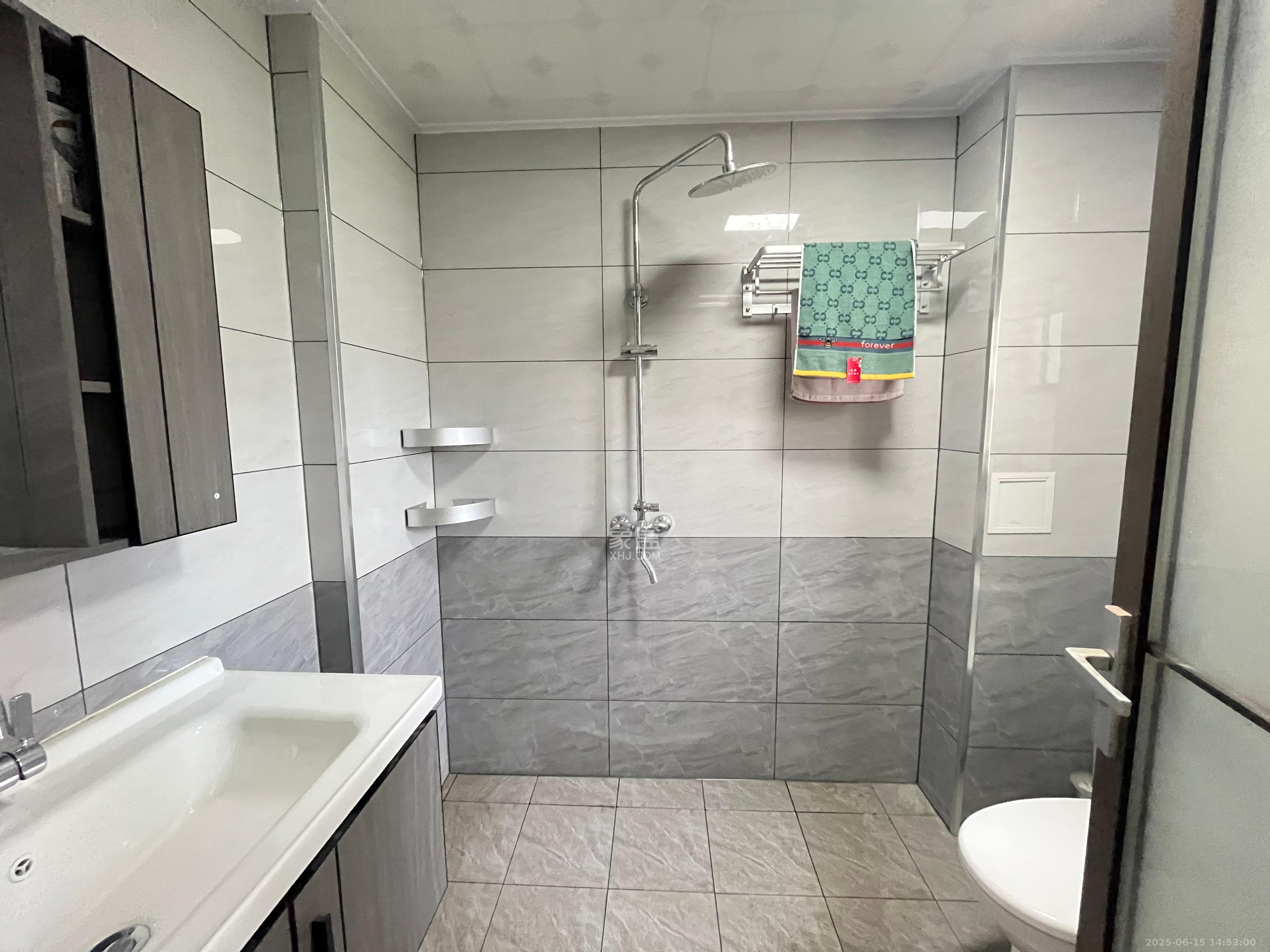 融创融公馆(融创臻苑)  4室2厅2卫    3000.0元/月 融创融公馆(融创臻苑)  4室2厅2卫    3000.0元/月室内图