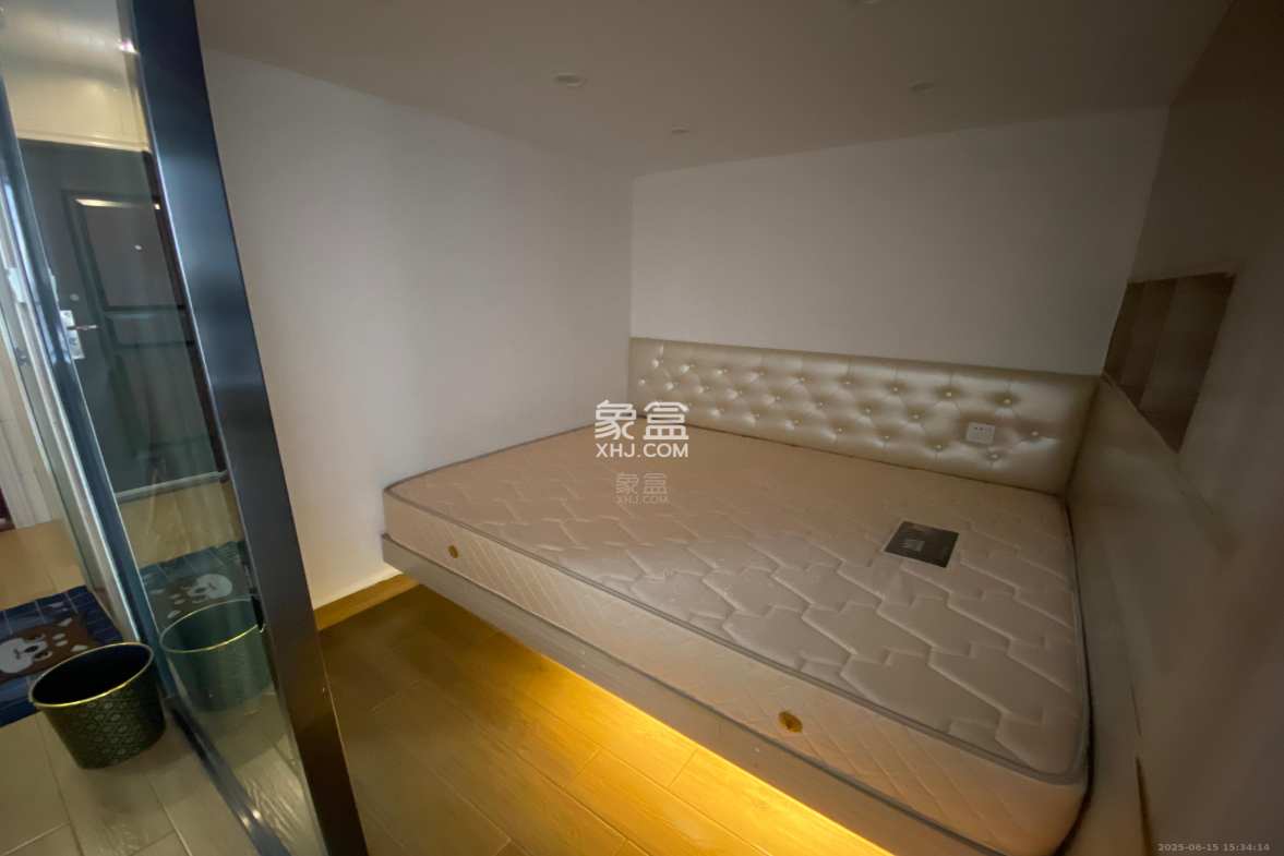 中泰财富湘江 1室1厅1卫 1400.0元/月 中泰财富湘江 1室1厅1卫 1400.0元/月室内图