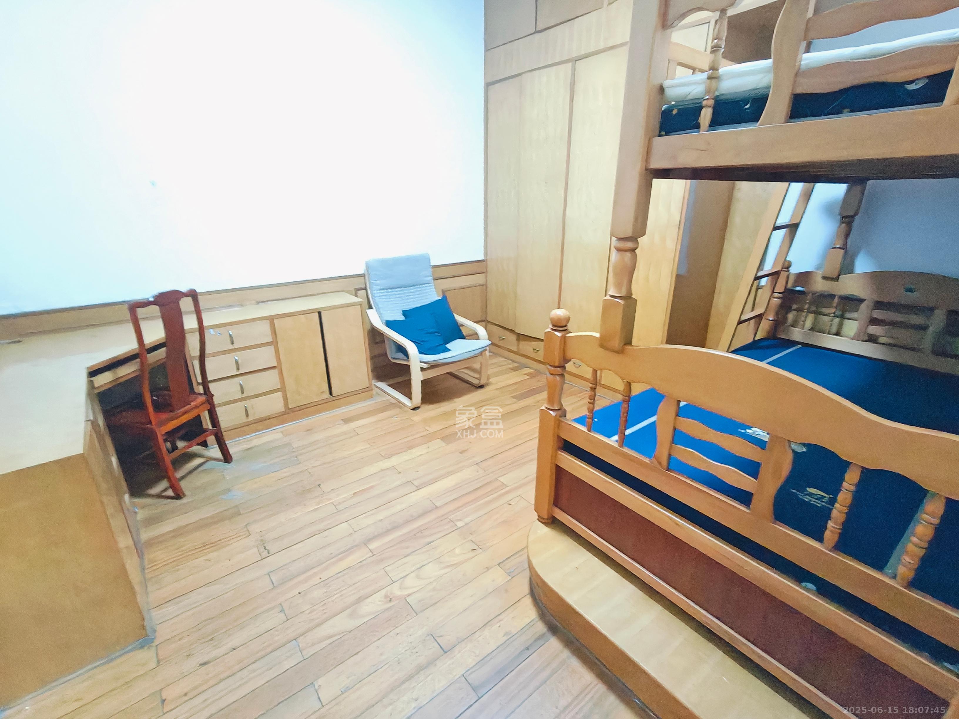 苏家巷36号粮食局宿舍  1室0厅0卫   2300.00元/月室内图