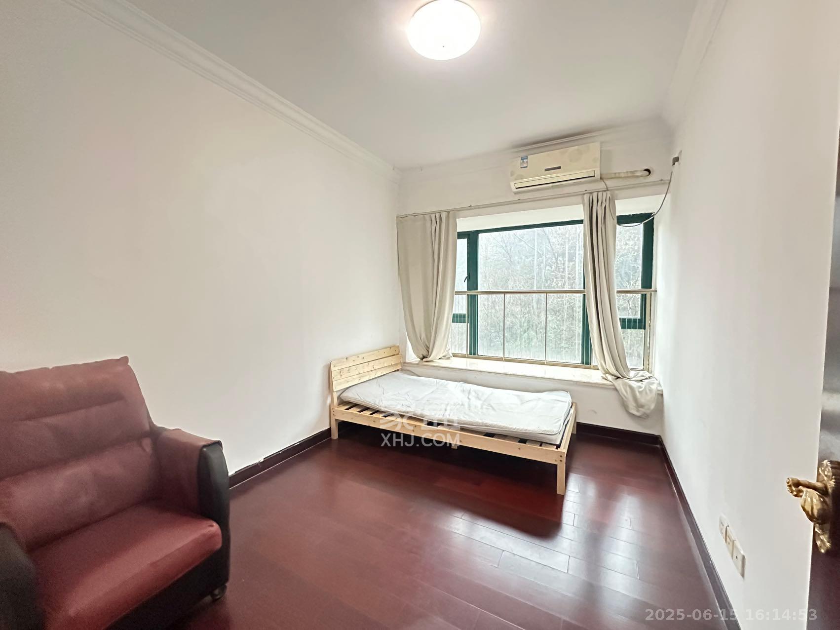 恒大城 4室2厅2卫 2500.0元/月 恒大城 4室2厅2卫 2500.0元/月室内图