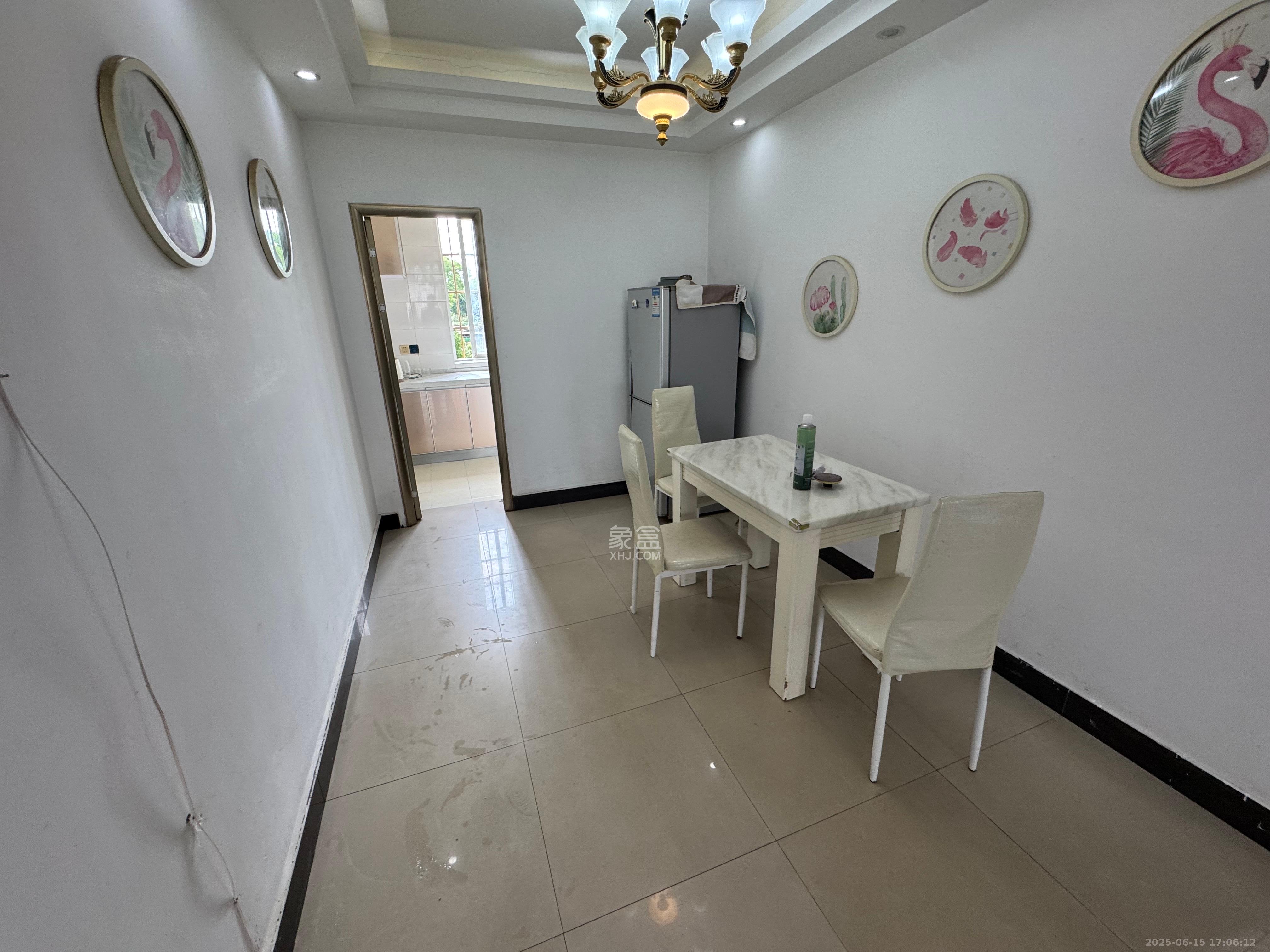 华欣公寓 2室2厅1卫 1600.0元/月 华欣公寓 2室2厅1卫 1600.0元/月室内图