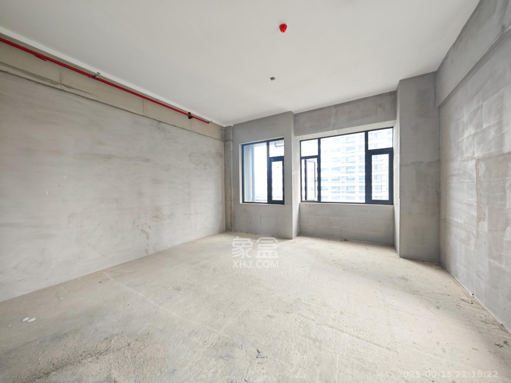 融创会展上东区 2室1厅1卫 70.0万 融创会展上东区 2室1厅1卫 70.0万客厅