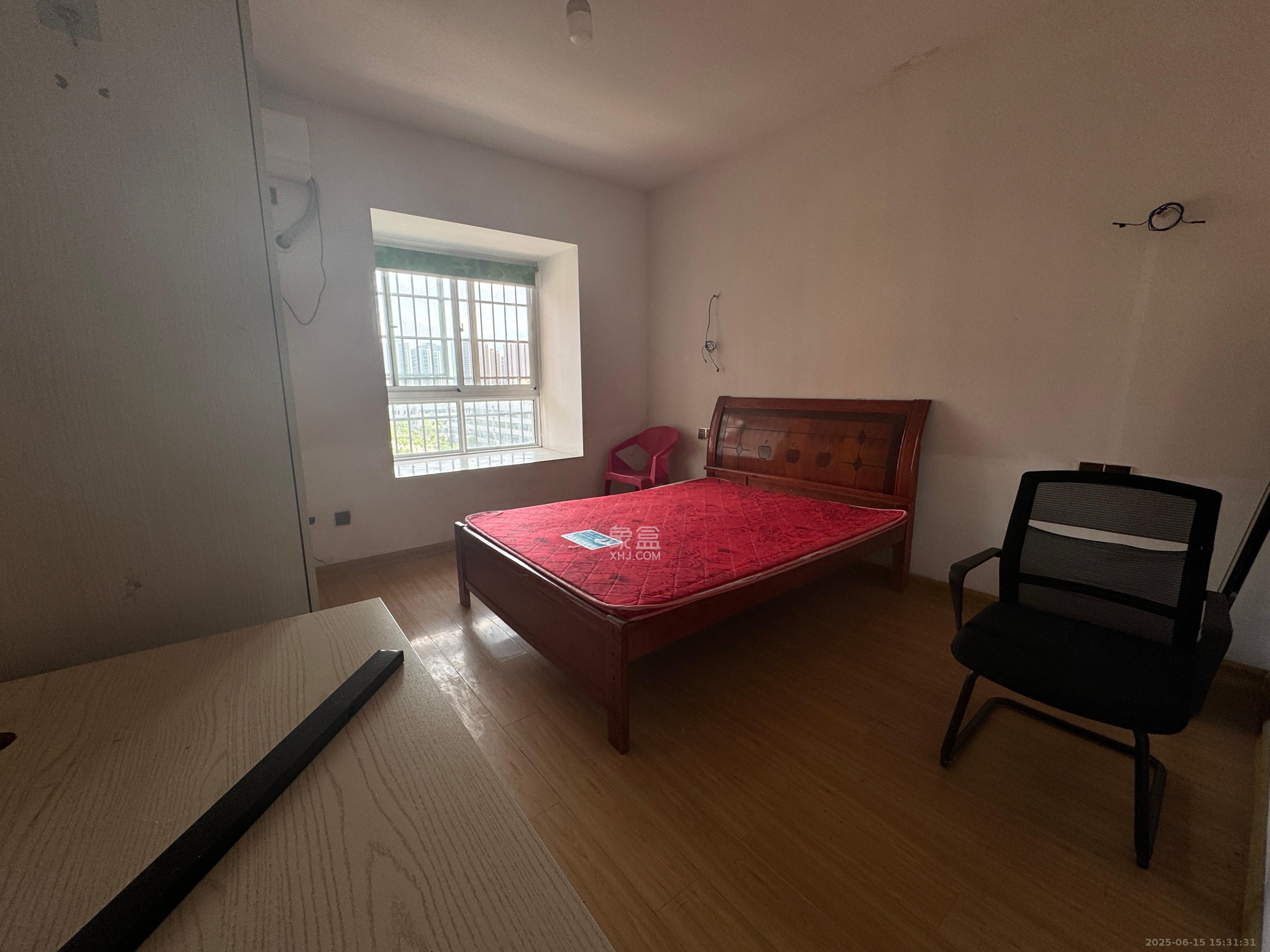 金南家园二期  4室2厅1卫    2600.0元/月 金南家园二期  4室2厅1卫    2600.0元/月室内图