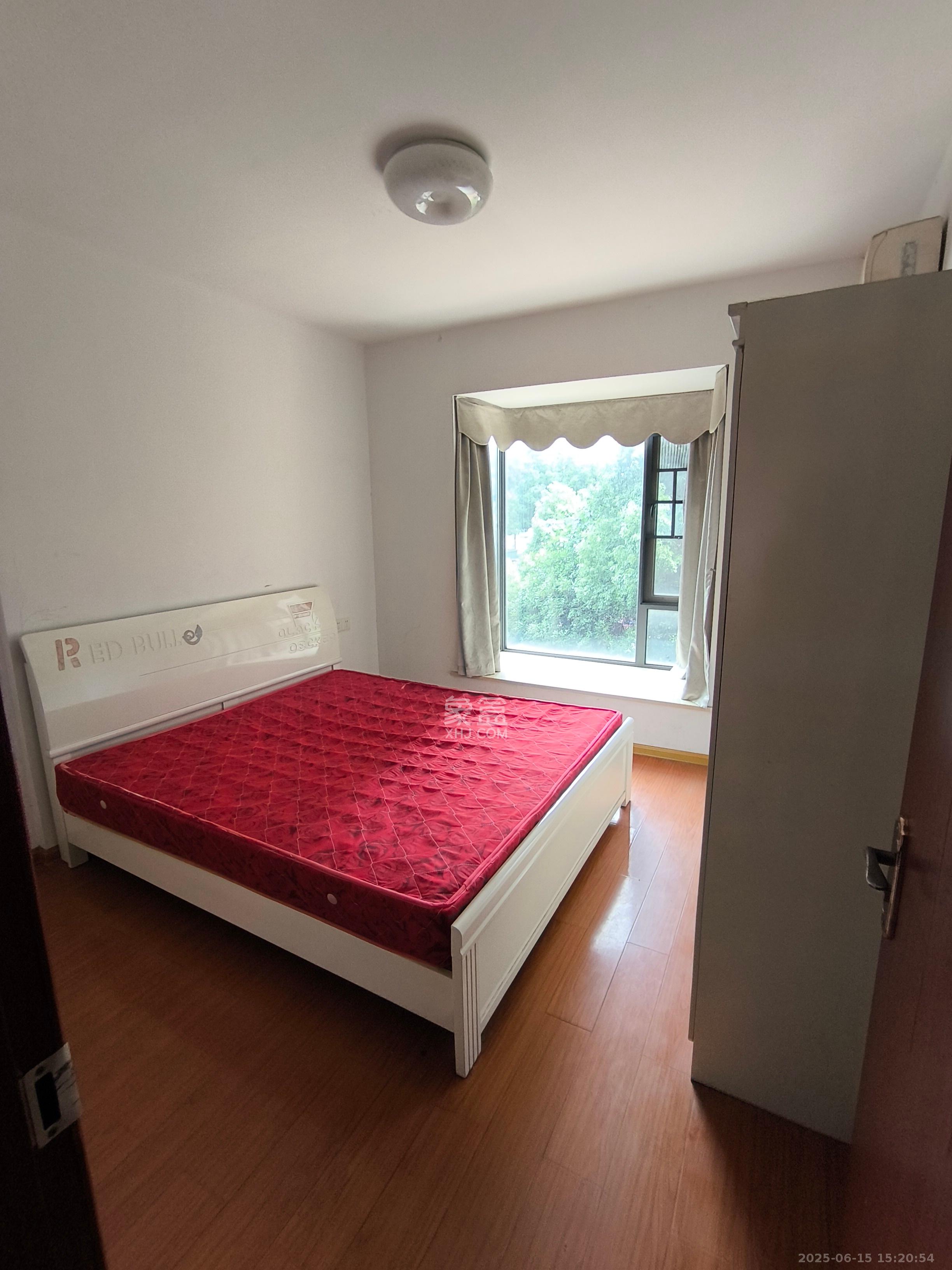 鑫远御文台一期 2室2厅1卫 2000.0元/月 鑫远御文台一期 2室2厅1卫 2000.0元/月室内图