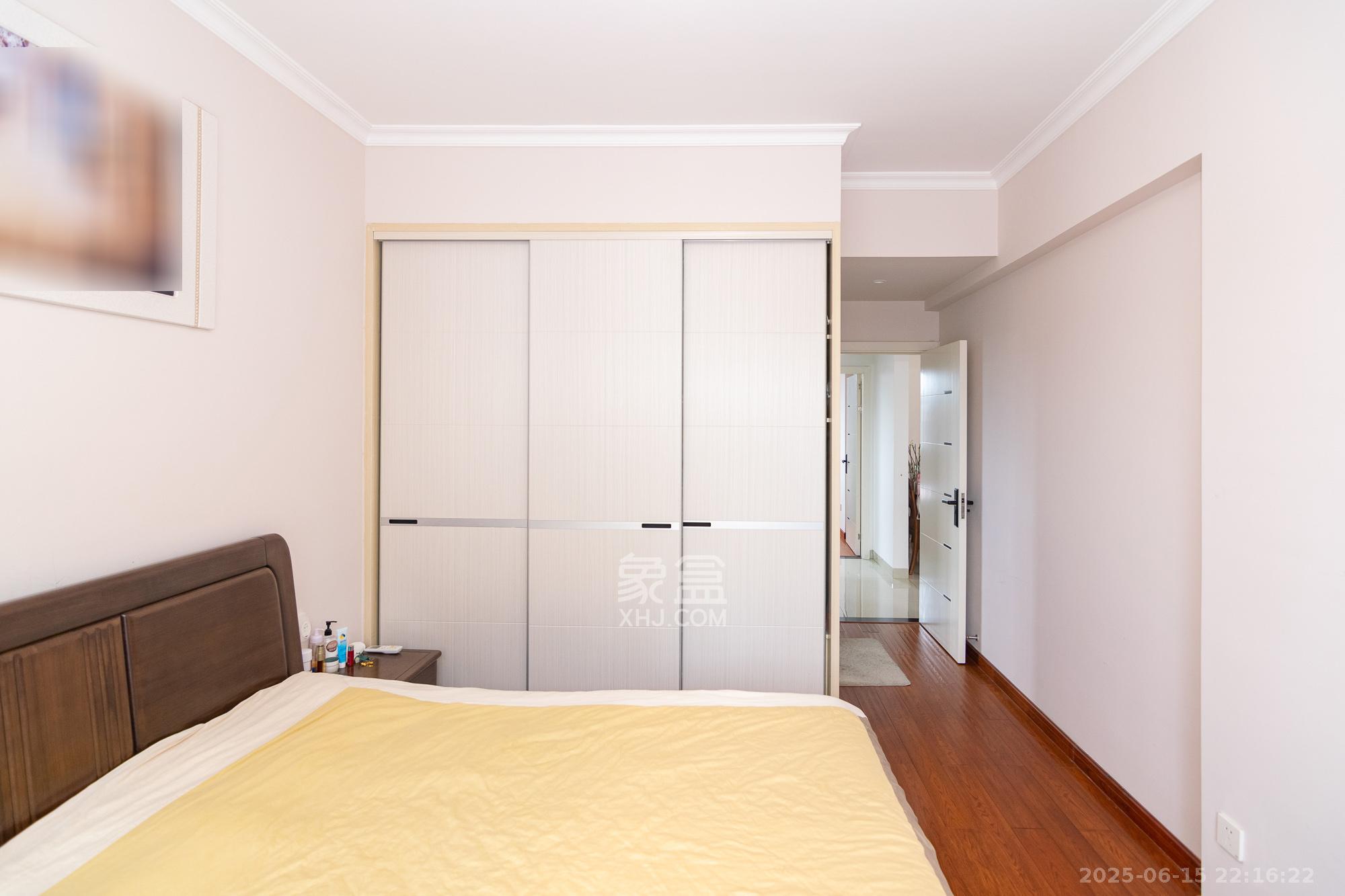 澳海月亮湾 3室2厅2卫 82.8万 澳海月亮湾 3室2厅2卫 82.8万卧室