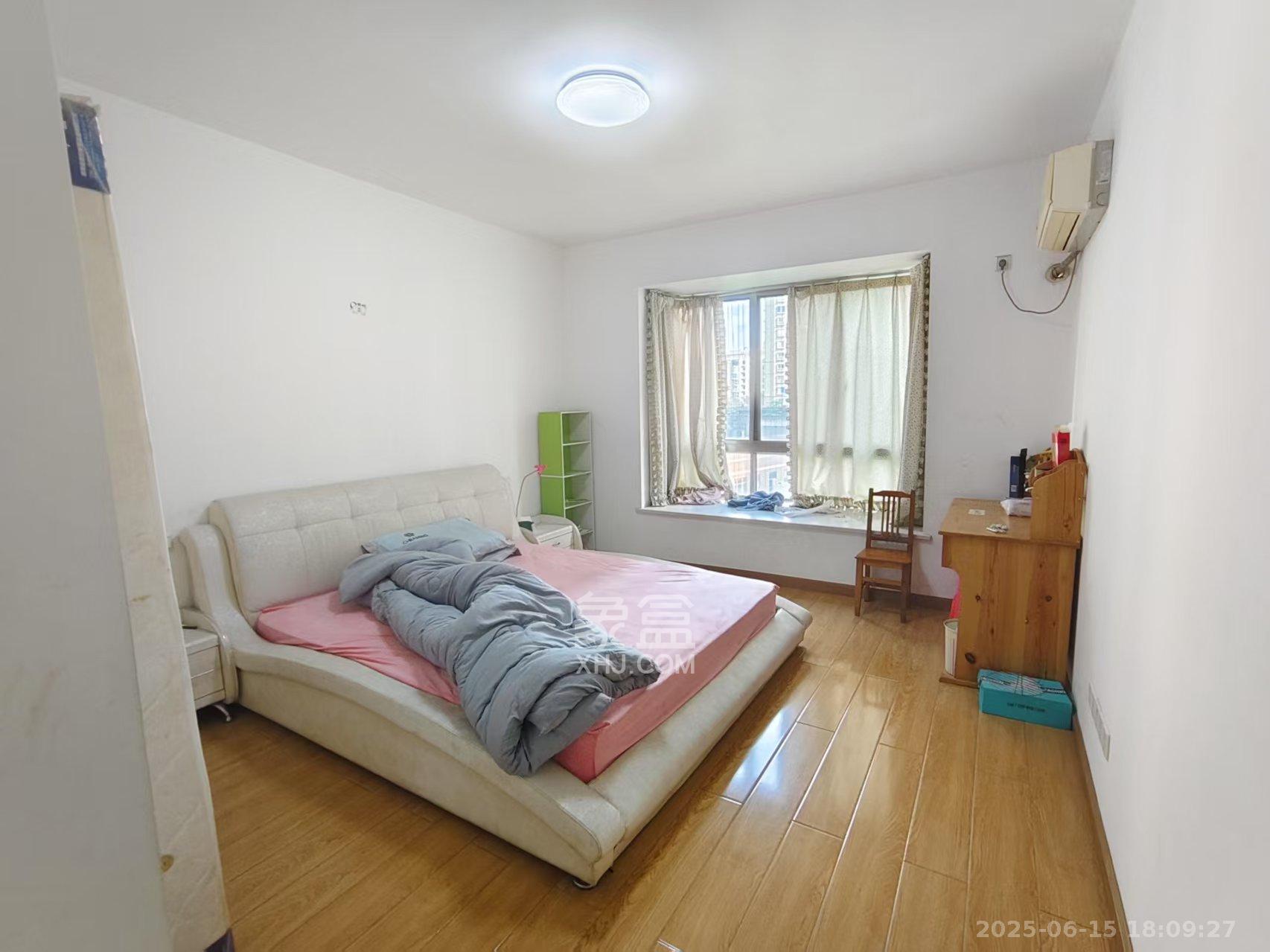 富兴嘉城(富兴汇中央) 4室2厅2卫 2600.0元/月 富兴嘉城(富兴汇中央) 4室2厅2卫 2600.0元/月室内图