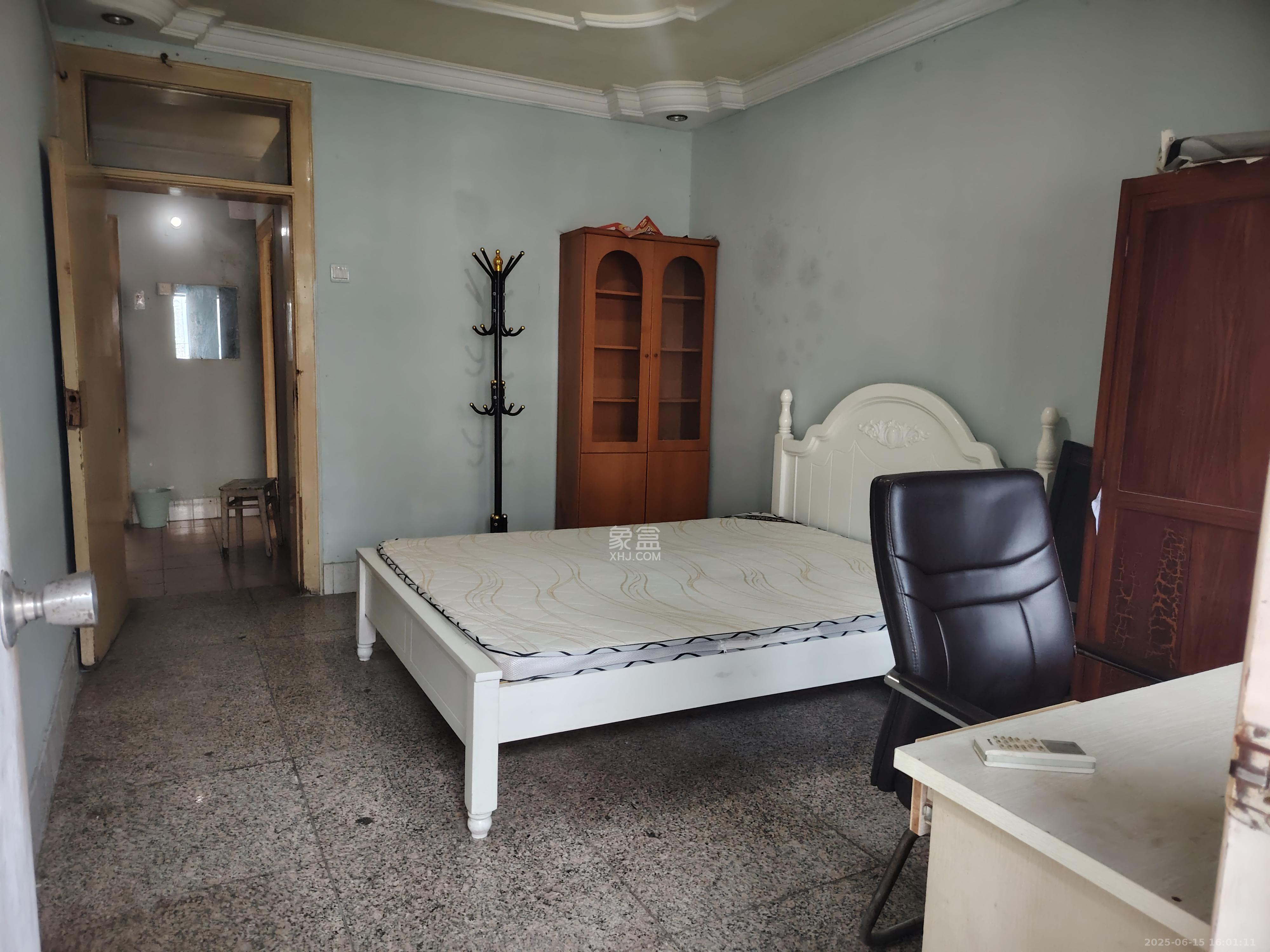 红旗区三片 2室1厅1卫 1400.0元/月 红旗区三片 2室1厅1卫 1400.0元/月室内图