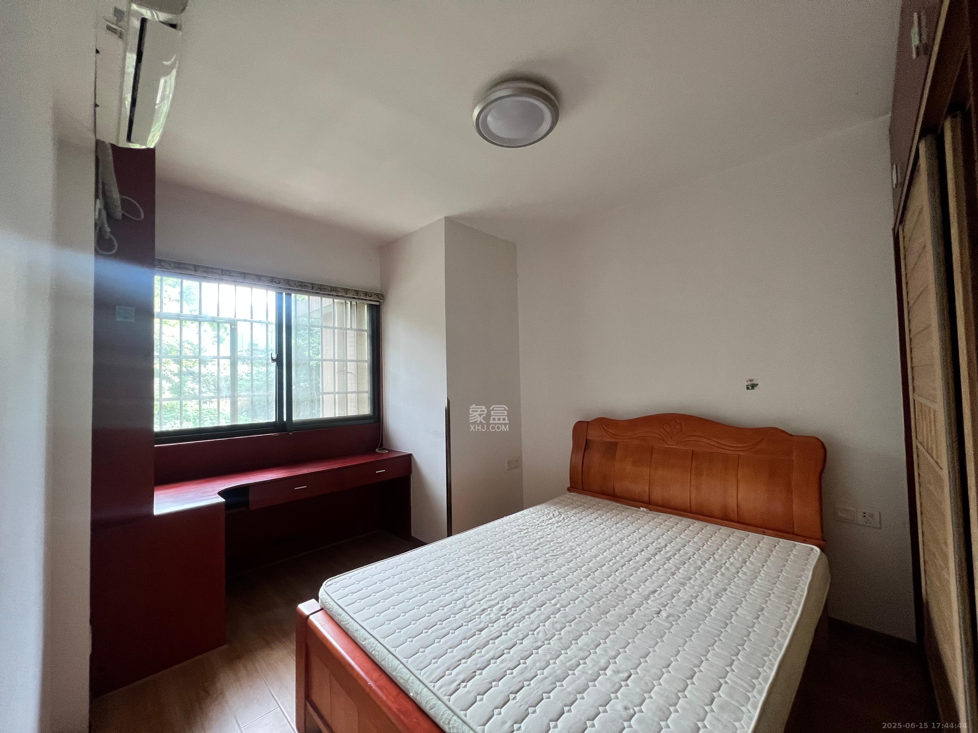 优山美地  3室2厅2卫   2500.00元/月室内图