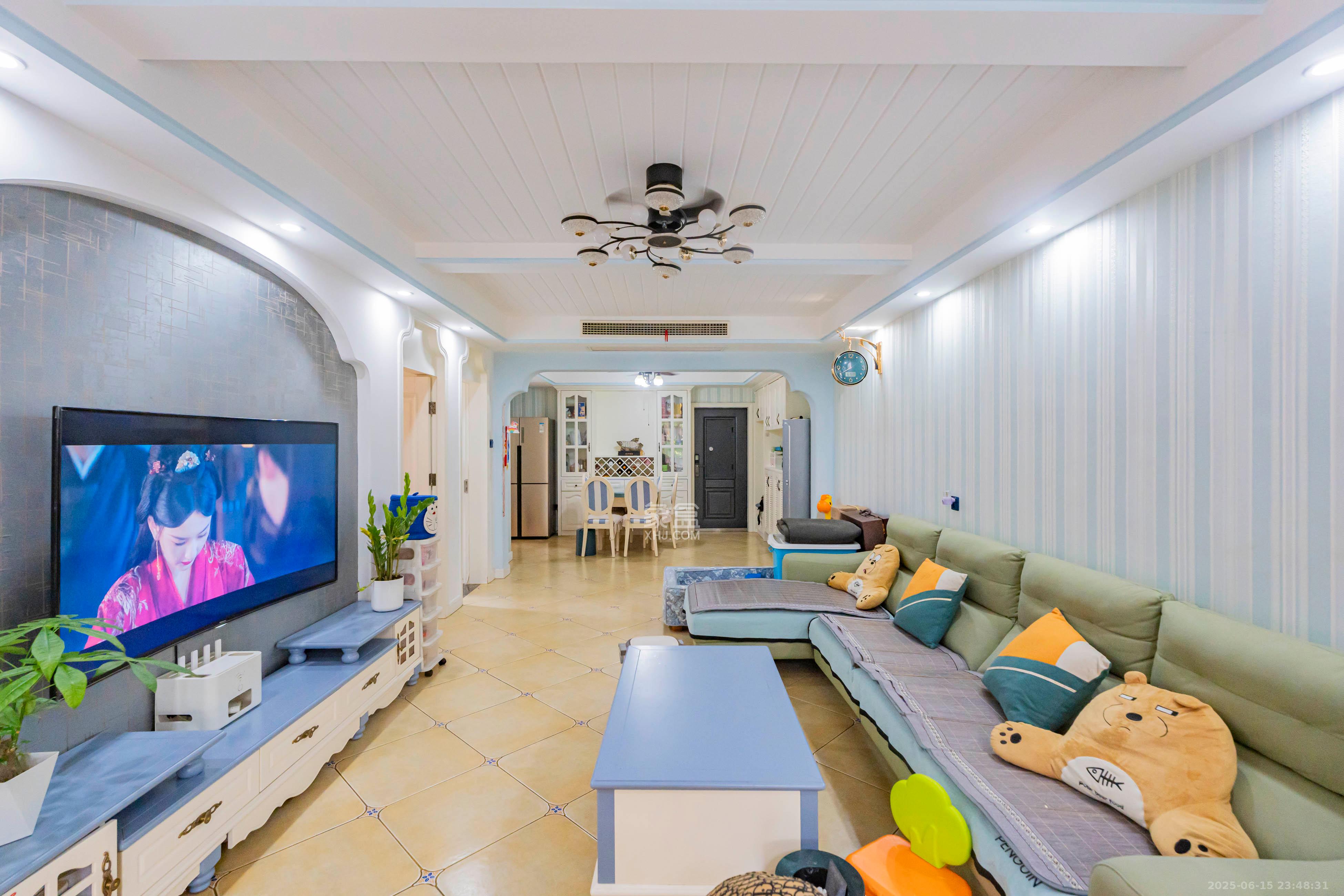 悦湖山 3室2厅1卫 78.0万 悦湖山 3室2厅1卫 78.0万客厅