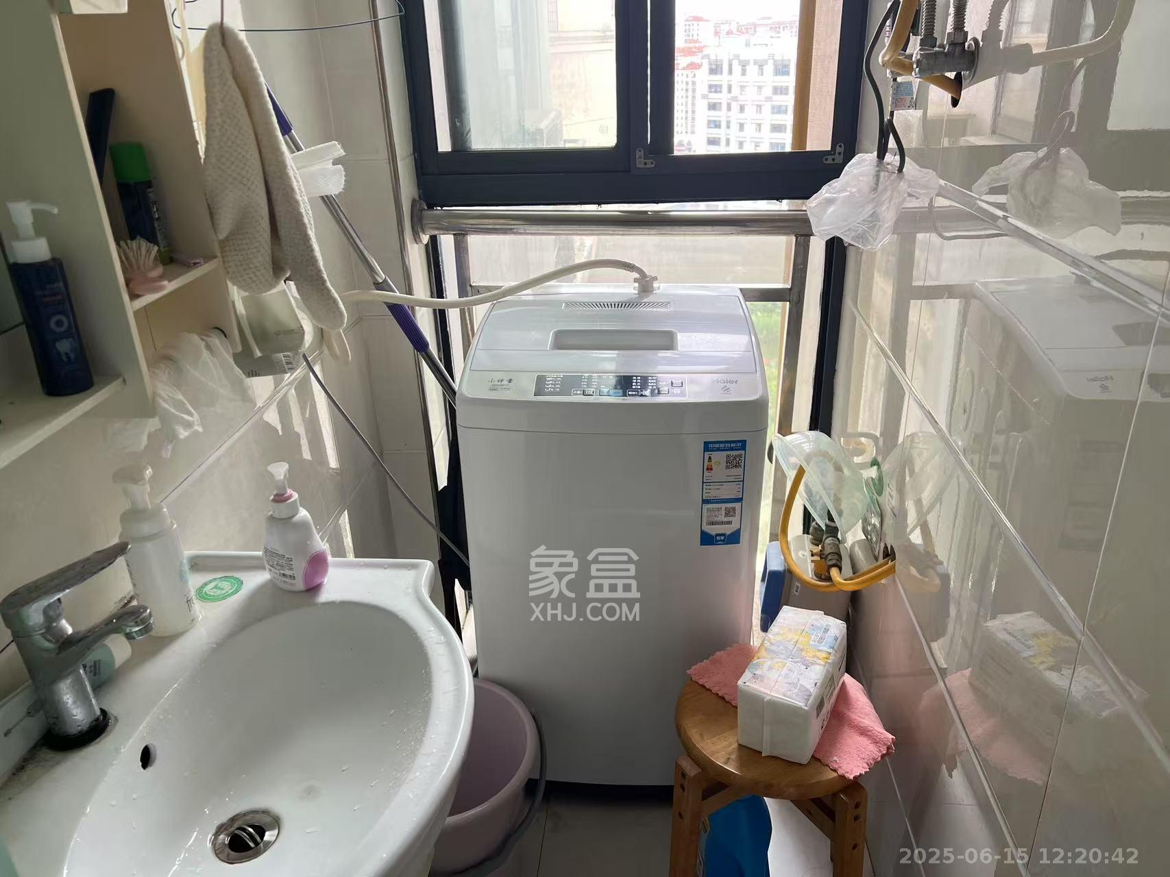 鑫远湘府逸园 1室1厅1卫 1300.0元/月 鑫远湘府逸园 1室1厅1卫 1300.0元/月室内图