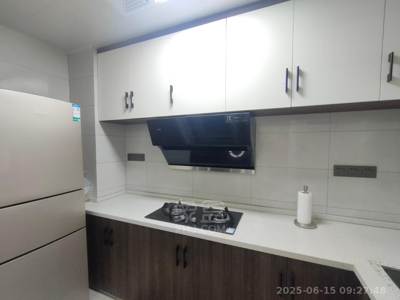 湘银星城  2室2厅1卫    2200.0元/月 湘银星城  2室2厅1卫    2200.0元/月室内图