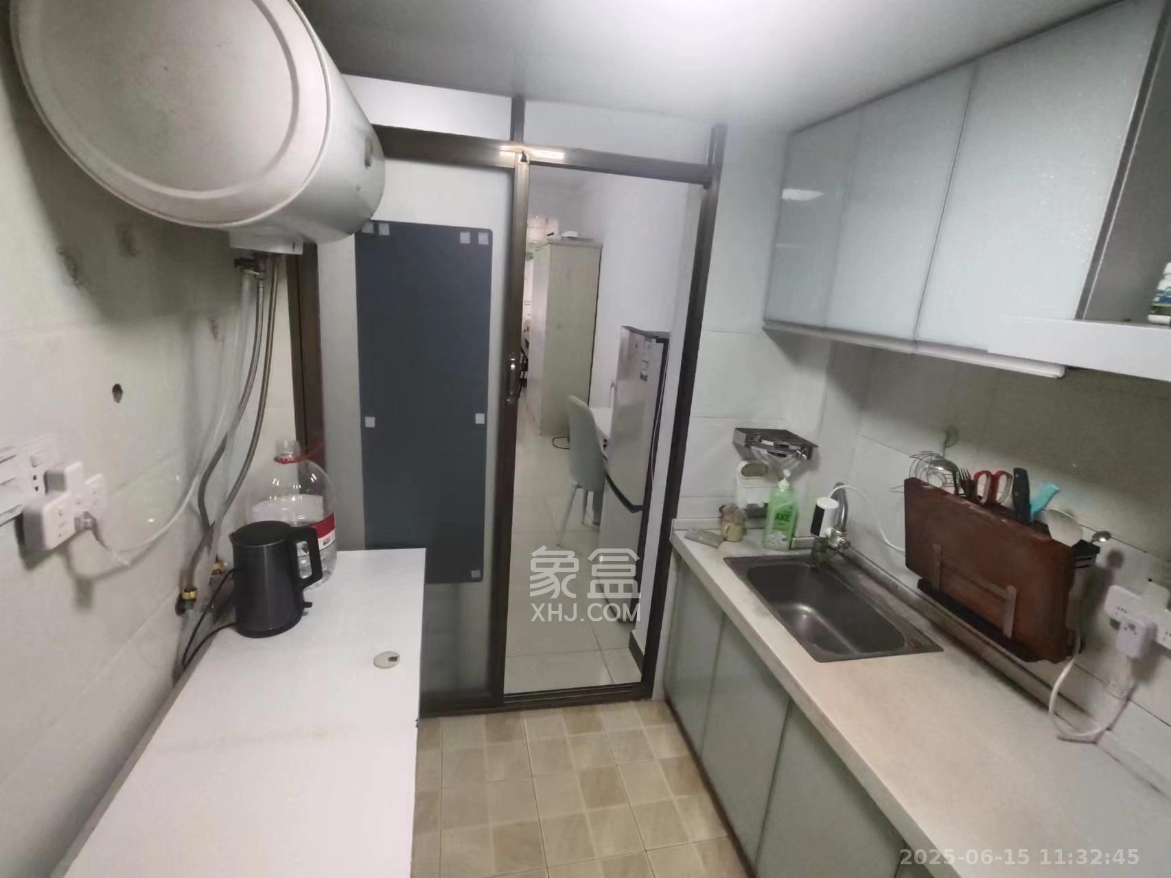 文庙坪小区  1室1厅1卫   1800.00元/月室内图