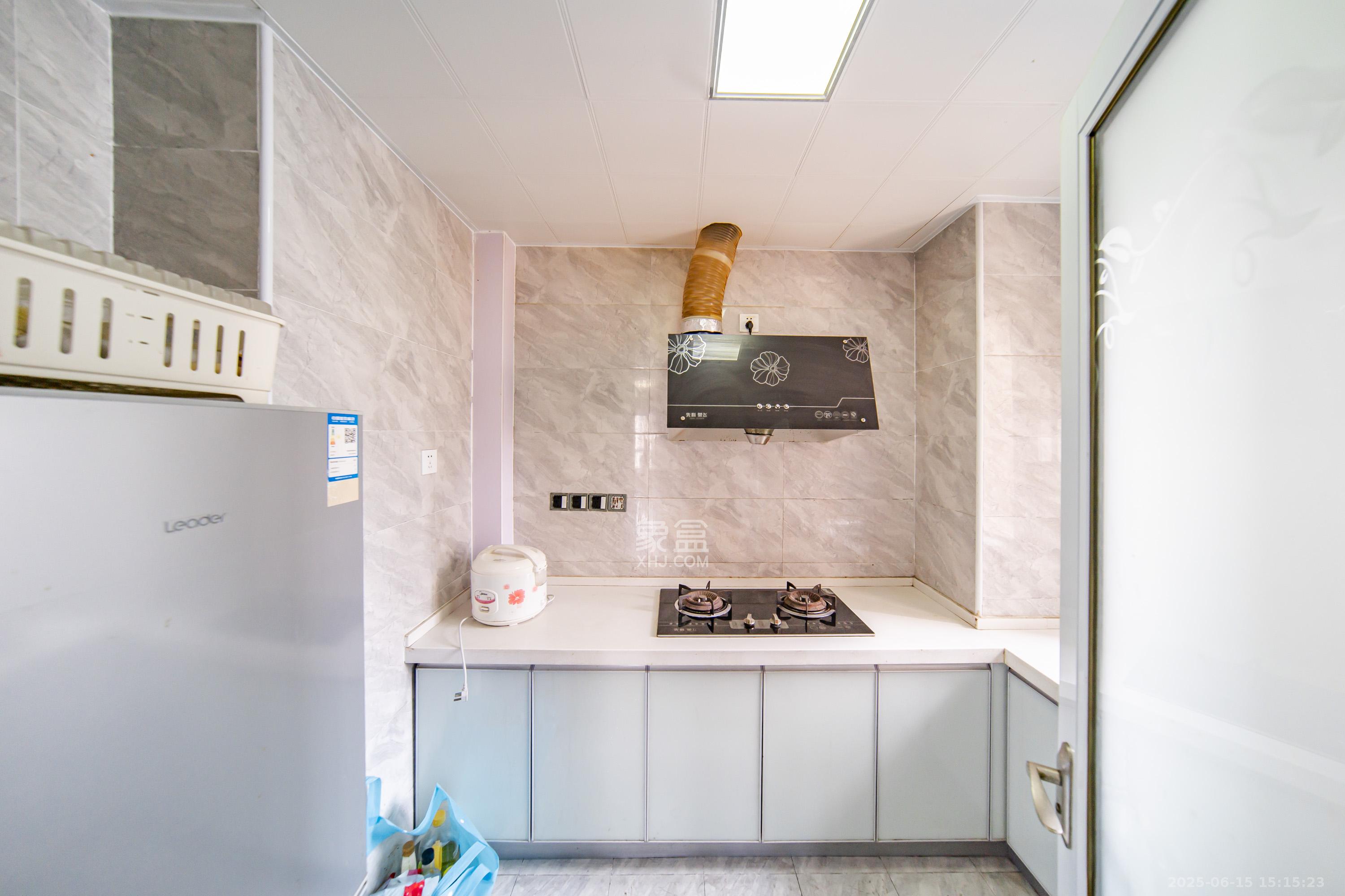 合能洋湖公馆  3室2厅1卫    71.0万厨房