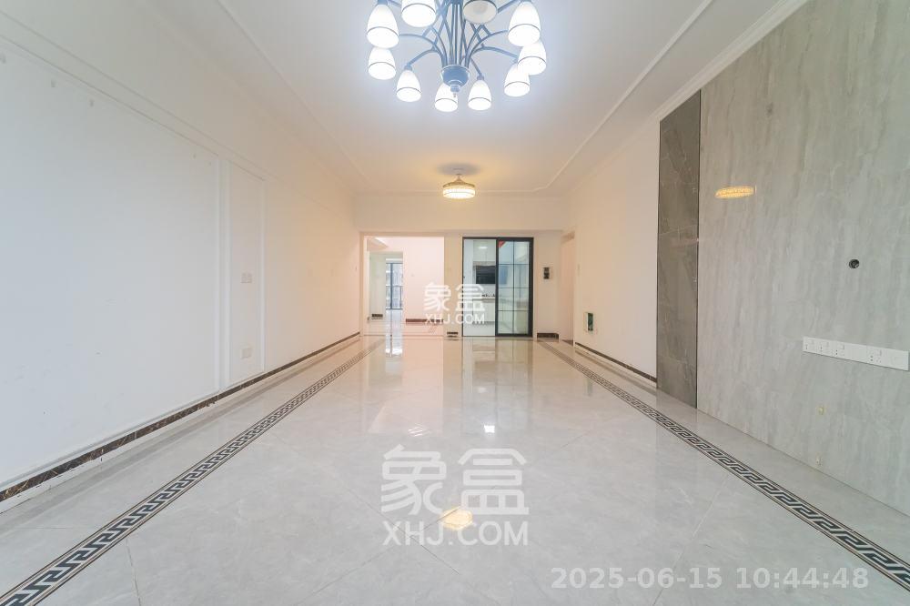 恒基凯旋门一二期 4室2厅3卫 3600.0元/月 恒基凯旋门一二期 4室2厅3卫 3600.0元/月室内图