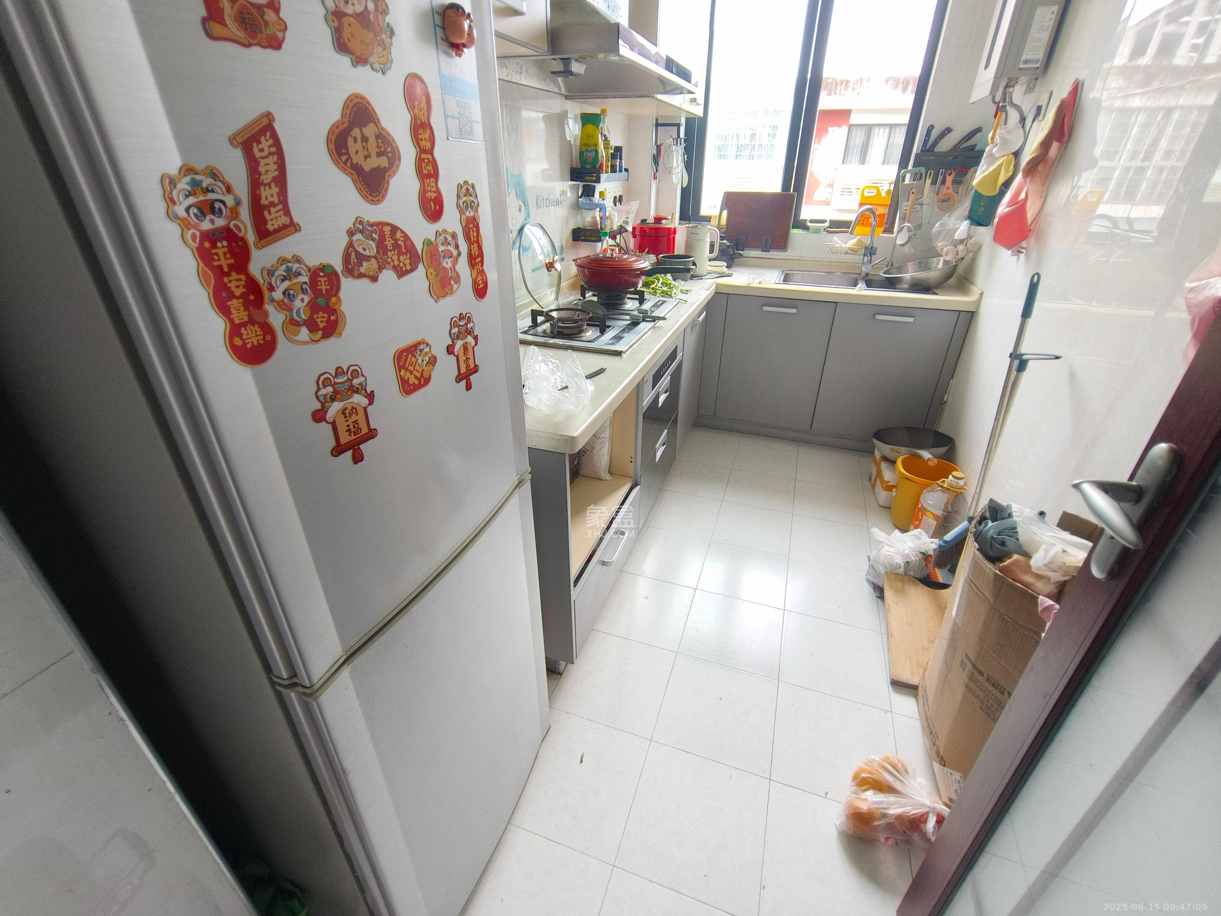 阳光100三期  2室2厅1卫   2300.00元/月室内图