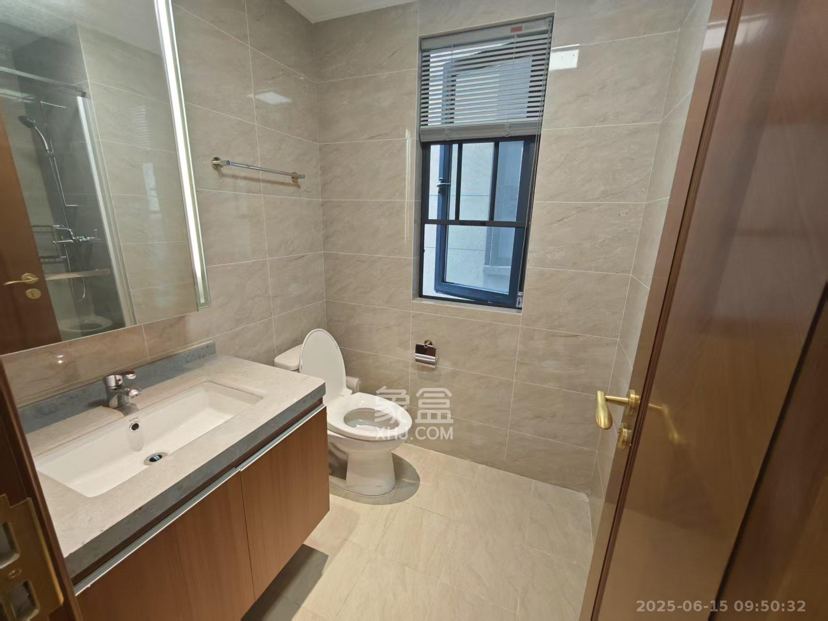 恒大御景天下城三期 3室2厅2卫 2800.0元/月 恒大御景天下城三期 3室2厅2卫 2800.0元/月室内图