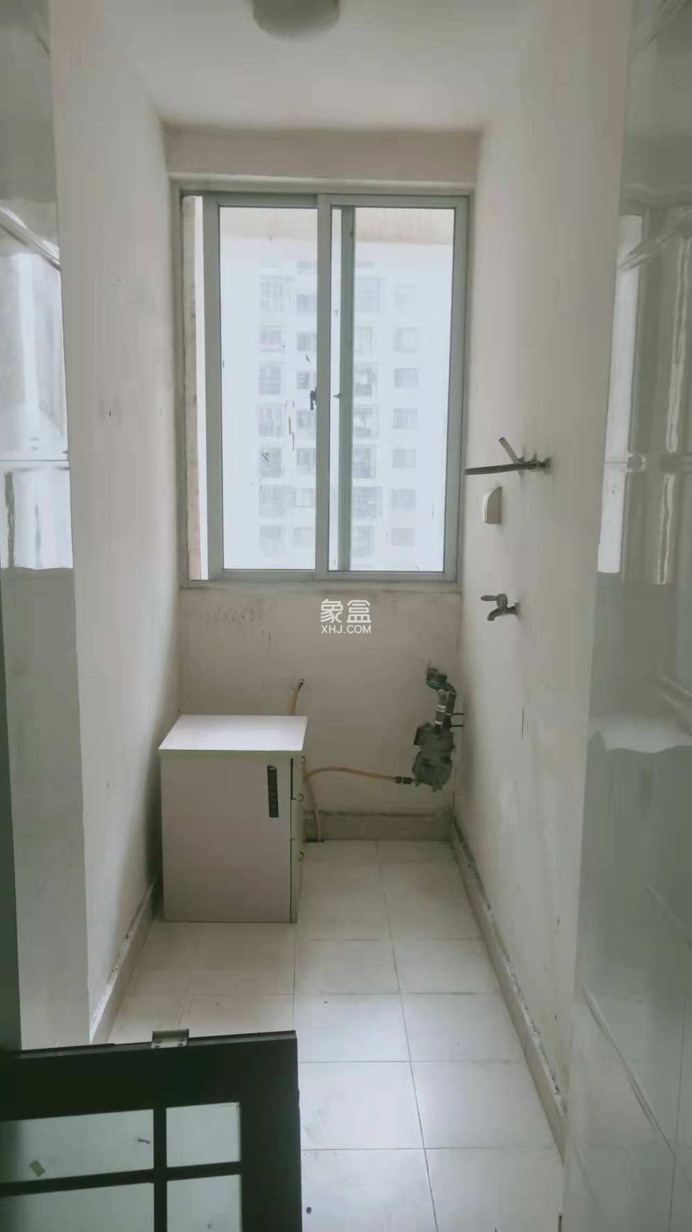 汇宇金城 3室2厅2卫 2000.0元/月 汇宇金城 3室2厅2卫 2000.0元/月室内图