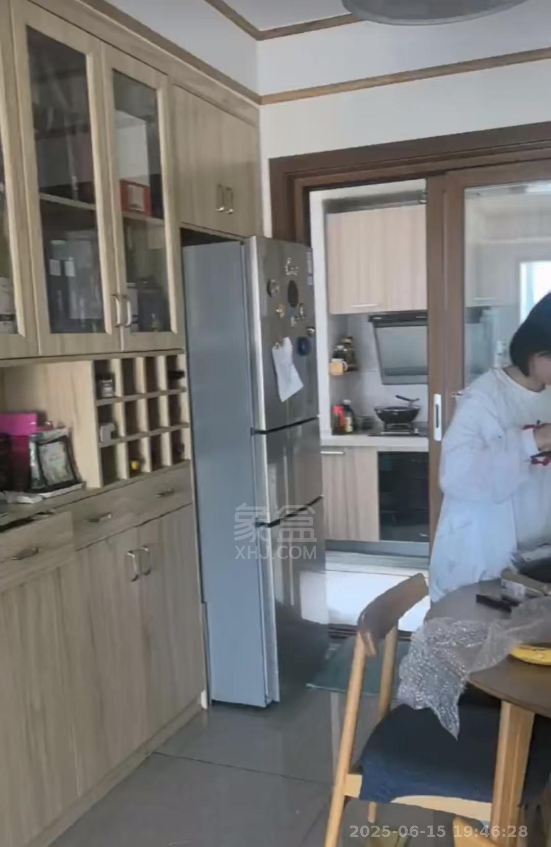 武广国际学苑 3室2厅2卫 2200.0元/月 武广国际学苑 3室2厅2卫 2200.0元/月室内图