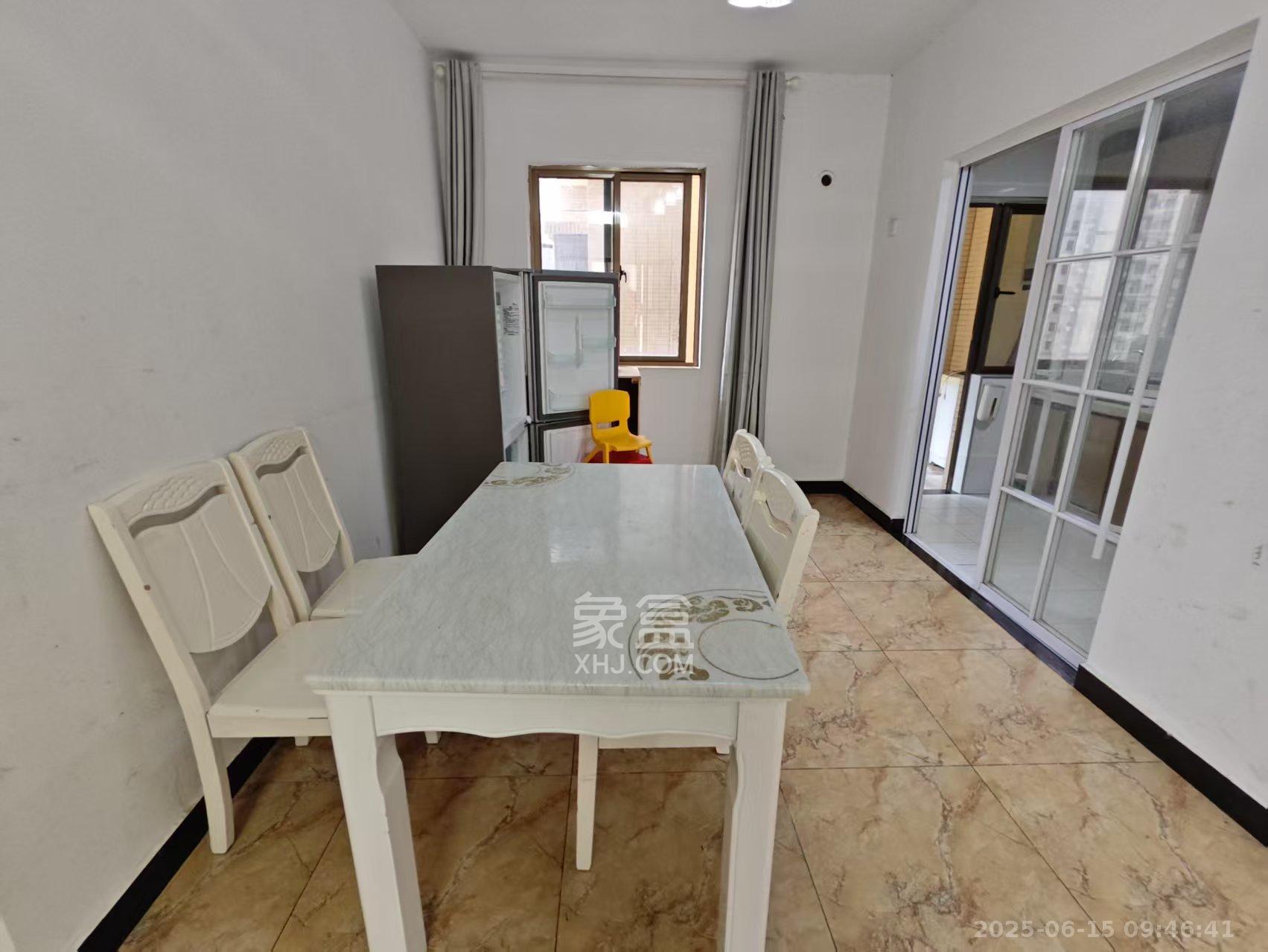 江山帝景哈佛  3室2厅2卫    2300.0元/月 江山帝景哈佛  3室2厅2卫    2300.0元/月室内图