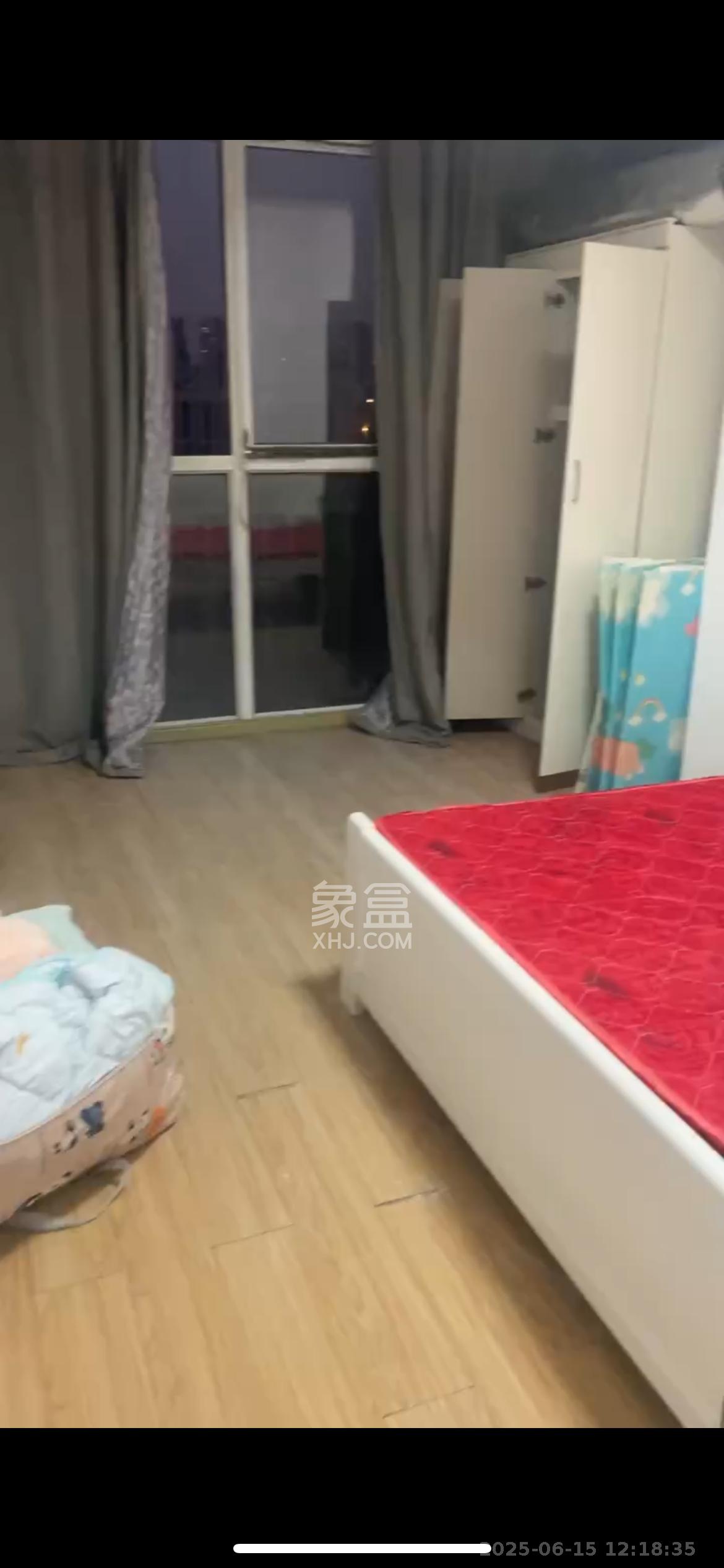 麓谷锦和园  2室1厅1卫    2000.0元/月室内图