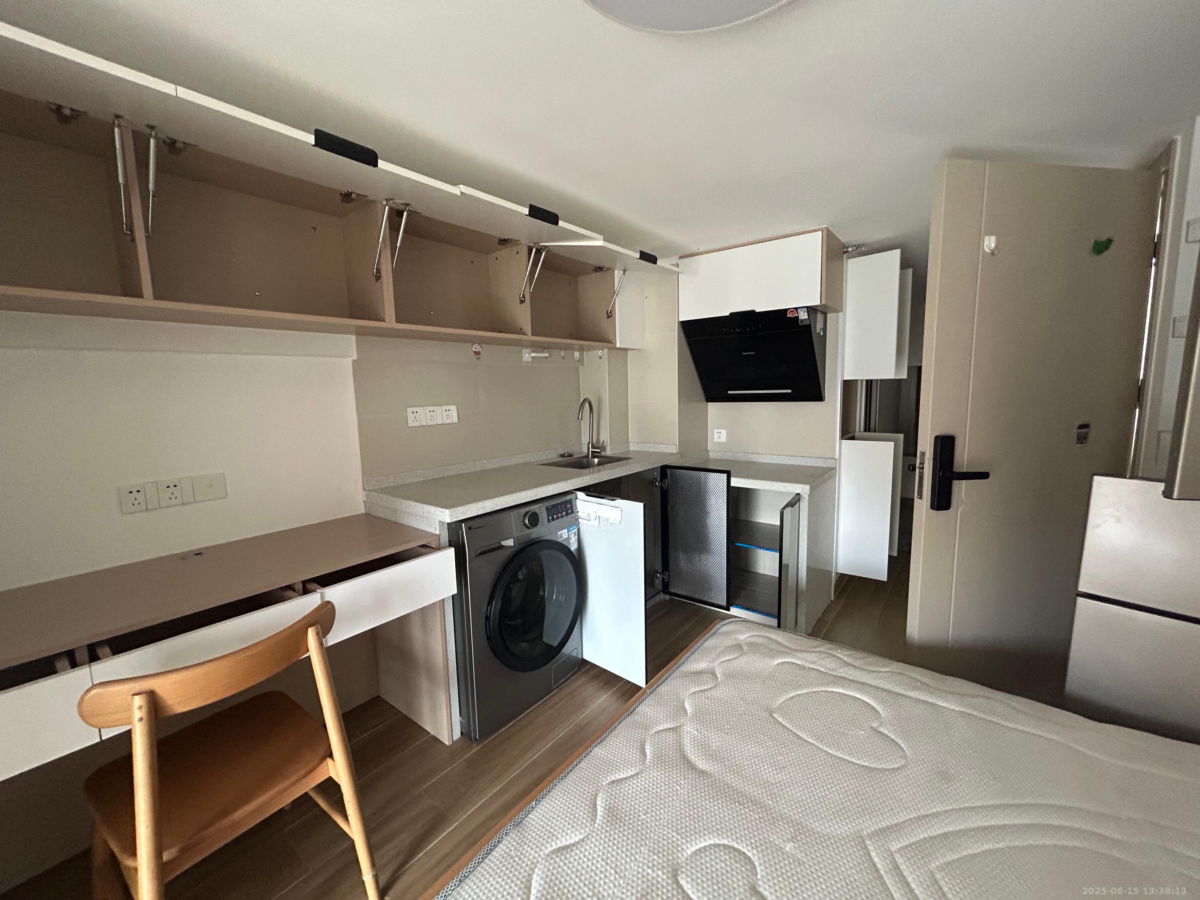 中海阅溪府 1室1厅1卫 1200.0元/月 中海阅溪府 1室1厅1卫 1200.0元/月室内图