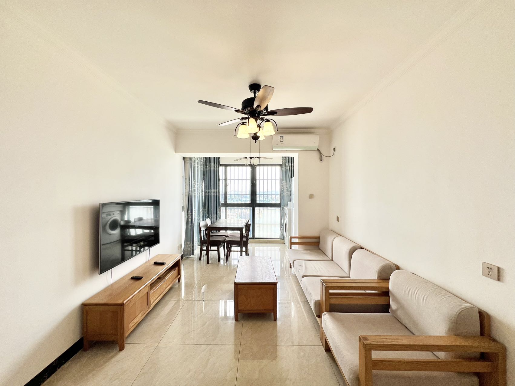 万达广场骏豪仕家(万达公馆)  3室2厅1卫    2800.0元/月 万达广场骏豪仕家(万达公馆)  3室2厅1卫    2800.0元/月室内图