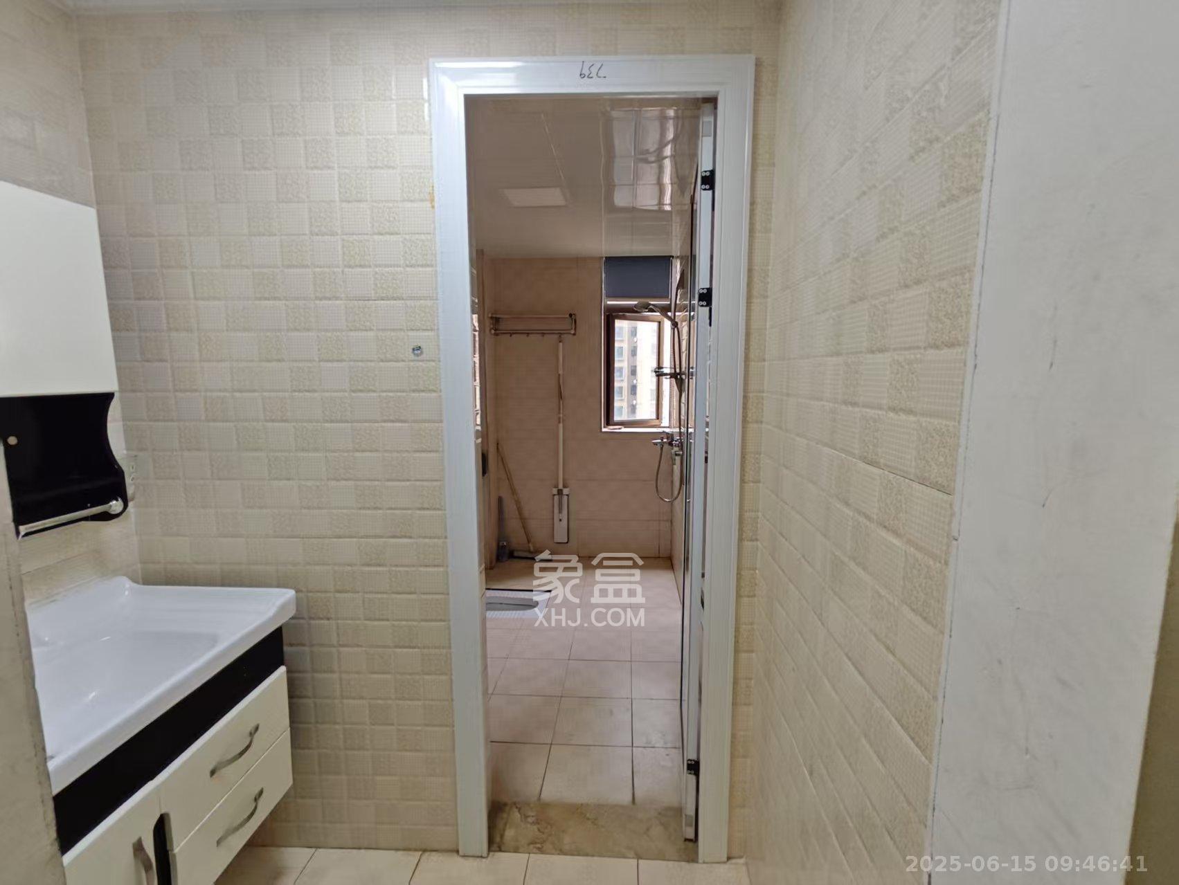 江山帝景哈佛  3室2厅2卫    2300.0元/月 江山帝景哈佛  3室2厅2卫    2300.0元/月室内图