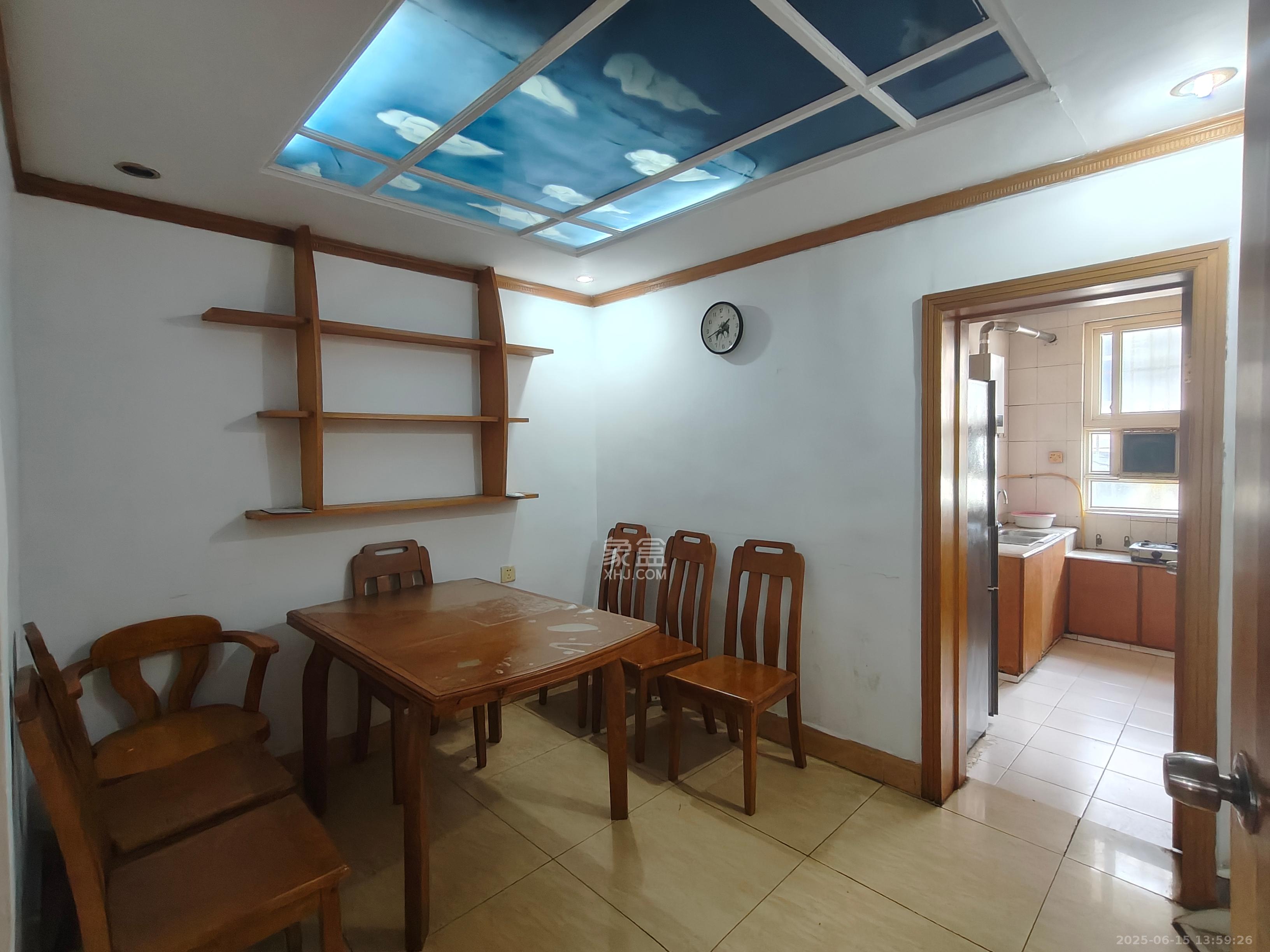 梨子山小区  2室1厅1卫   1600.00元/月室内图