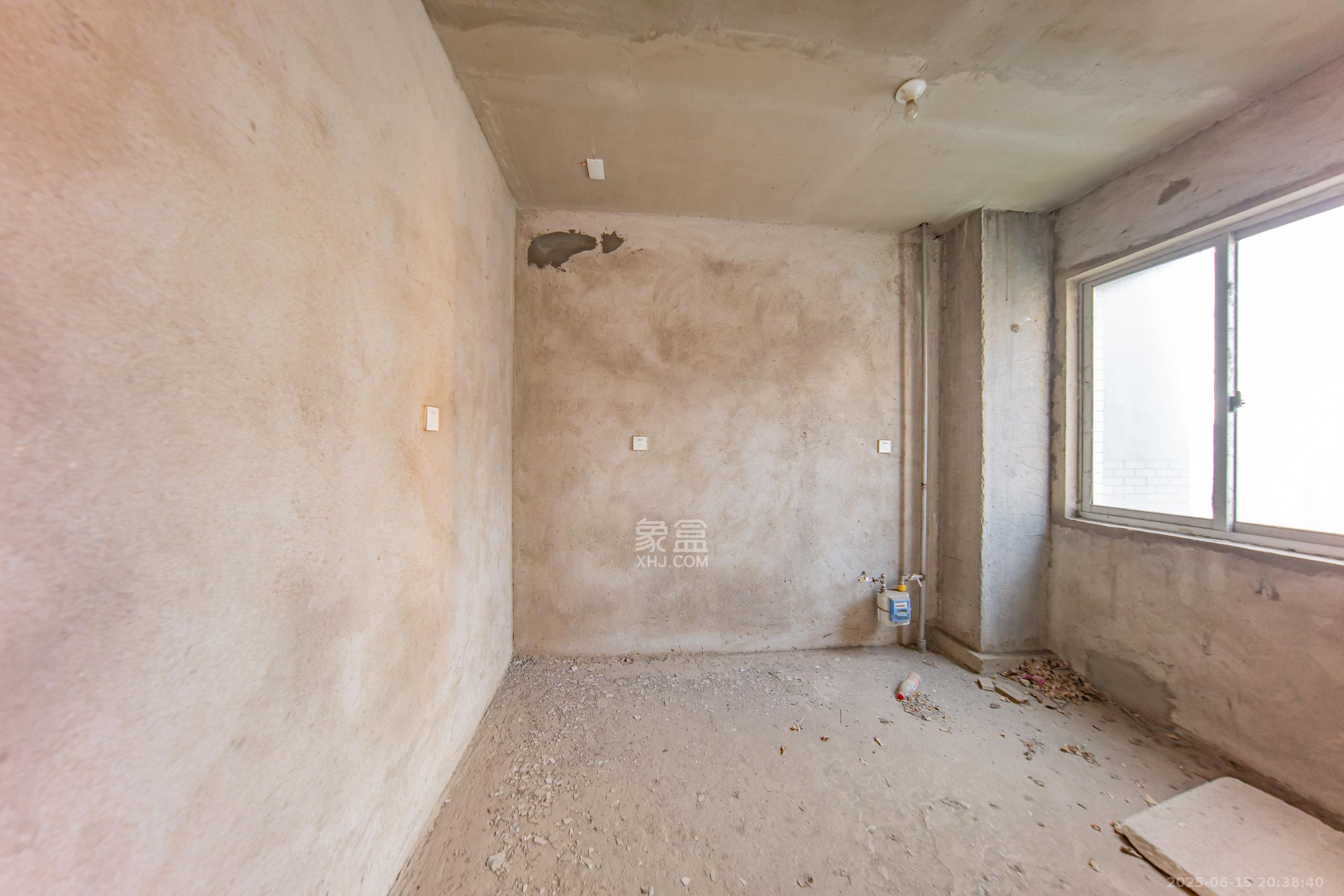 含浦家苑 3室2厅2卫 68.0万 含浦家苑 3室2厅2卫 68.0万厨房