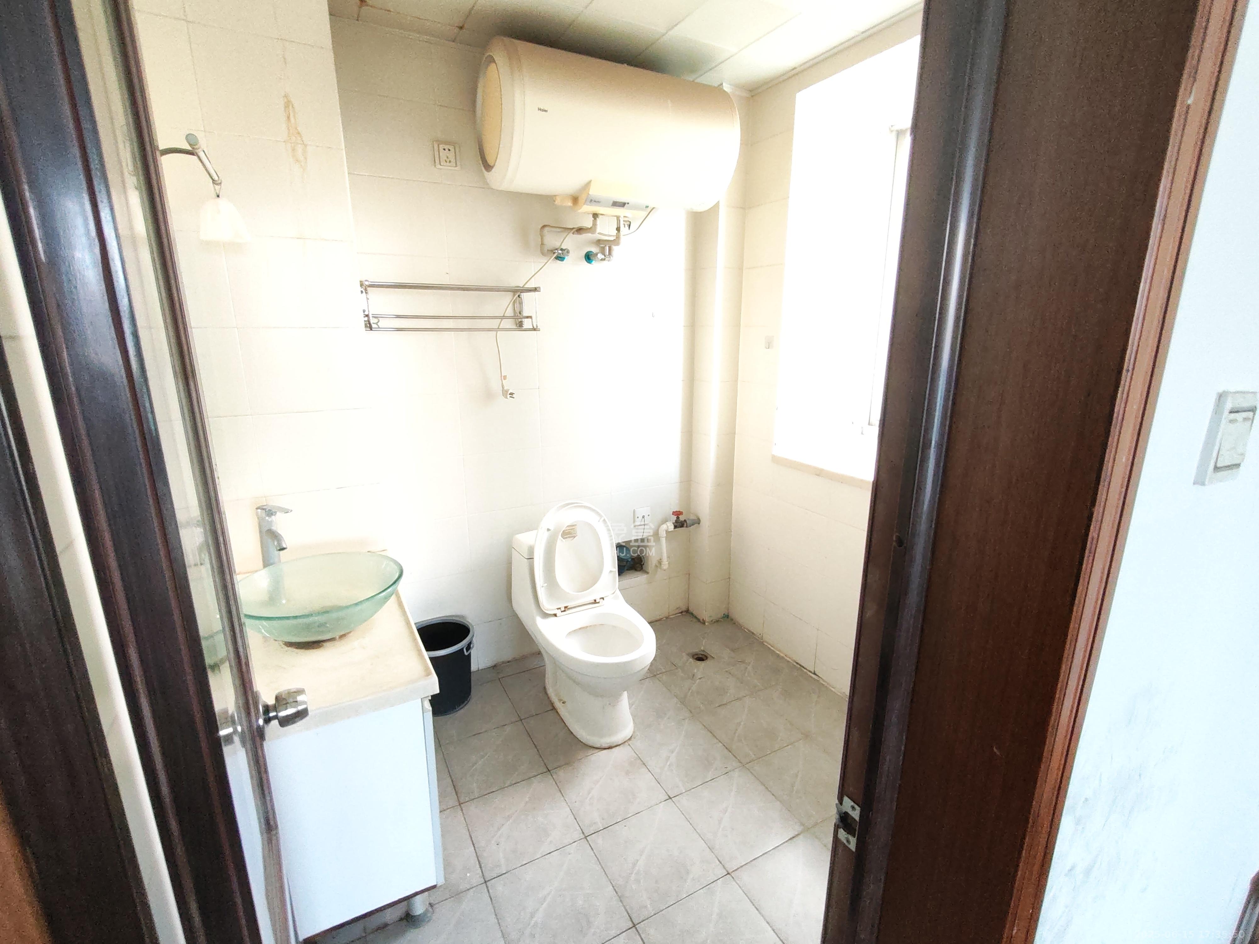 嘉盛奥美城 4室1厅1卫 3800.0元/月 嘉盛奥美城 4室1厅1卫 3800.0元/月室内图