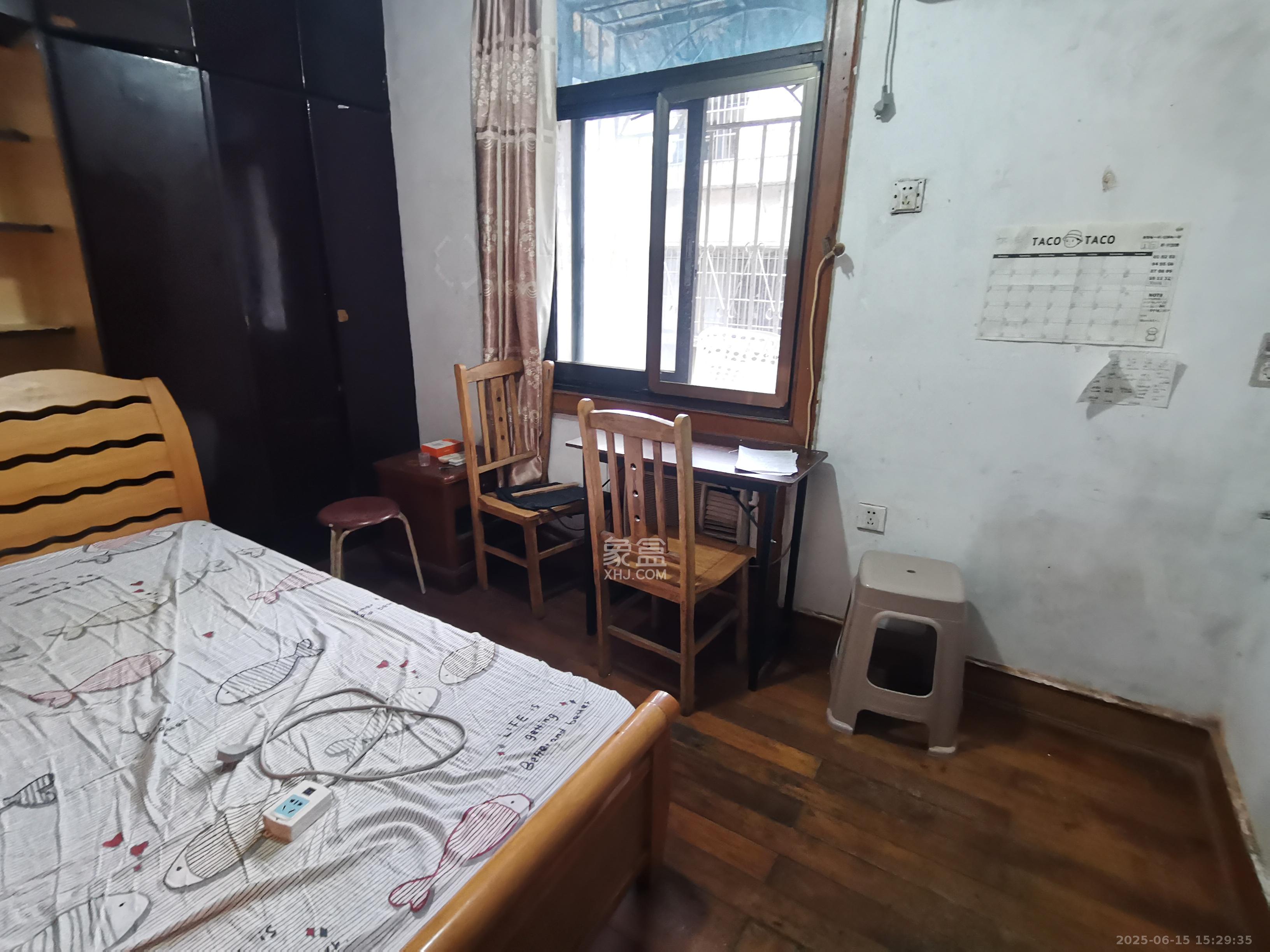 华达家园 3室2厅1卫 1400.0元/月 华达家园 3室2厅1卫 1400.0元/月室内图