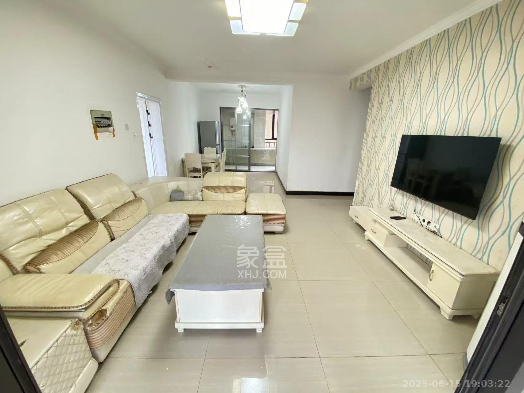 钱隆樽品(一、二、三期) 3室2厅2卫 2800.0元/月 钱隆樽品(一、二、三期) 3室2厅2卫 2800.0元/月室内图