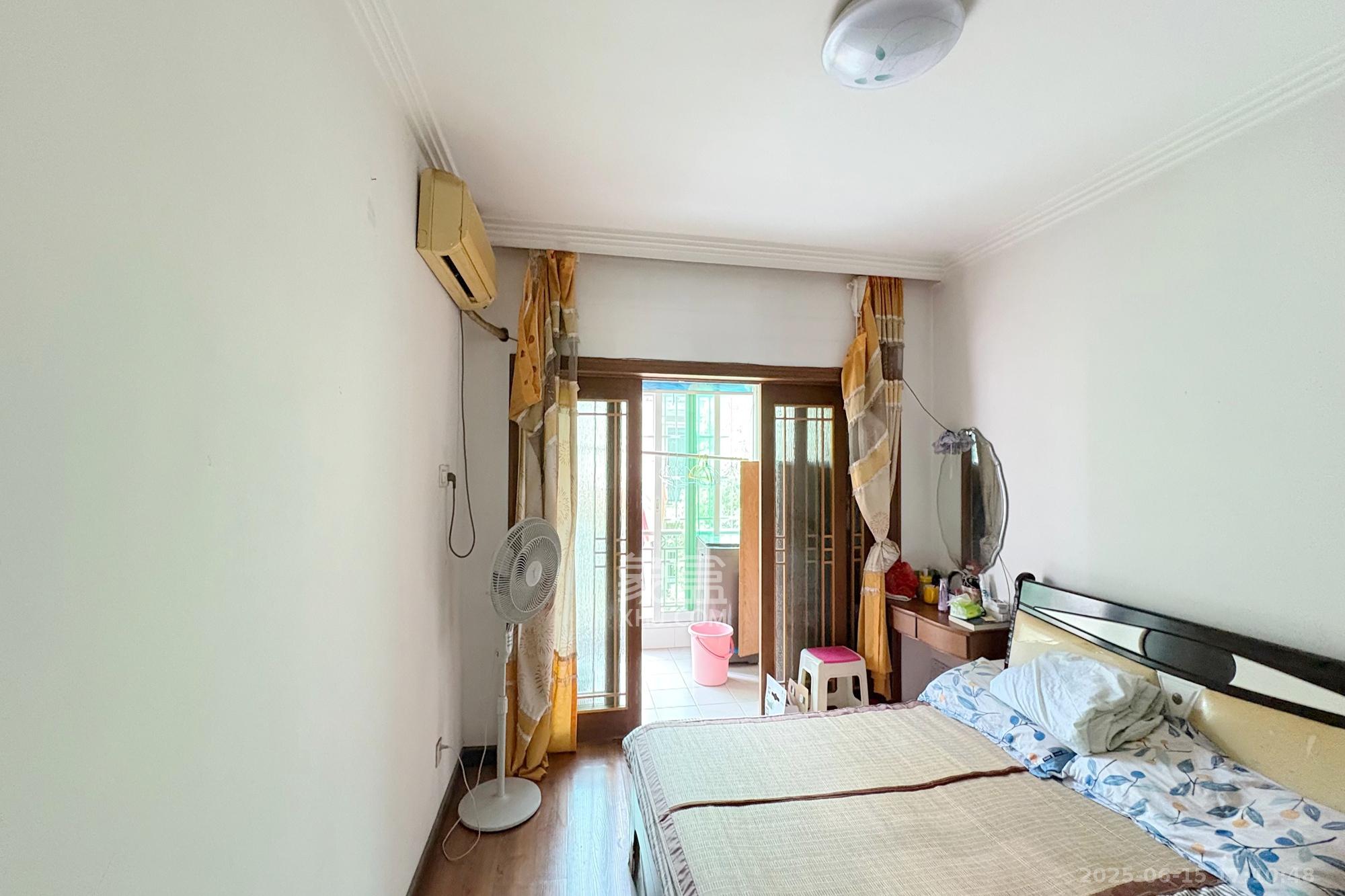 金利苑 3室2厅2卫 59.0万 金利苑 3室2厅2卫 59.0万卧室