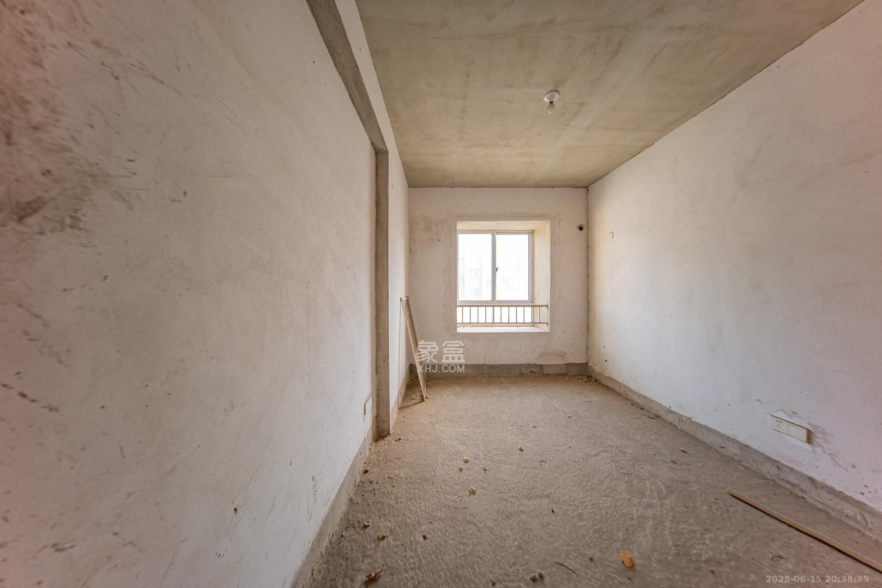 含浦家苑 3室2厅2卫 68.0万 含浦家苑 3室2厅2卫 68.0万卧室