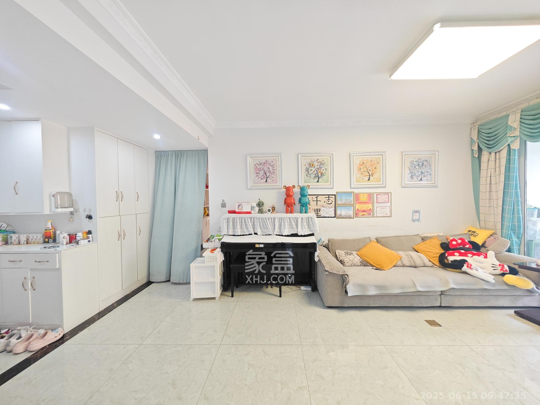 五矿万境水岸二期(五矿万境水岸和苑) 2室2厅1卫 91.8万 五矿万境水岸二期(五矿万境水岸和苑) 2室2厅1卫 91.8万客厅