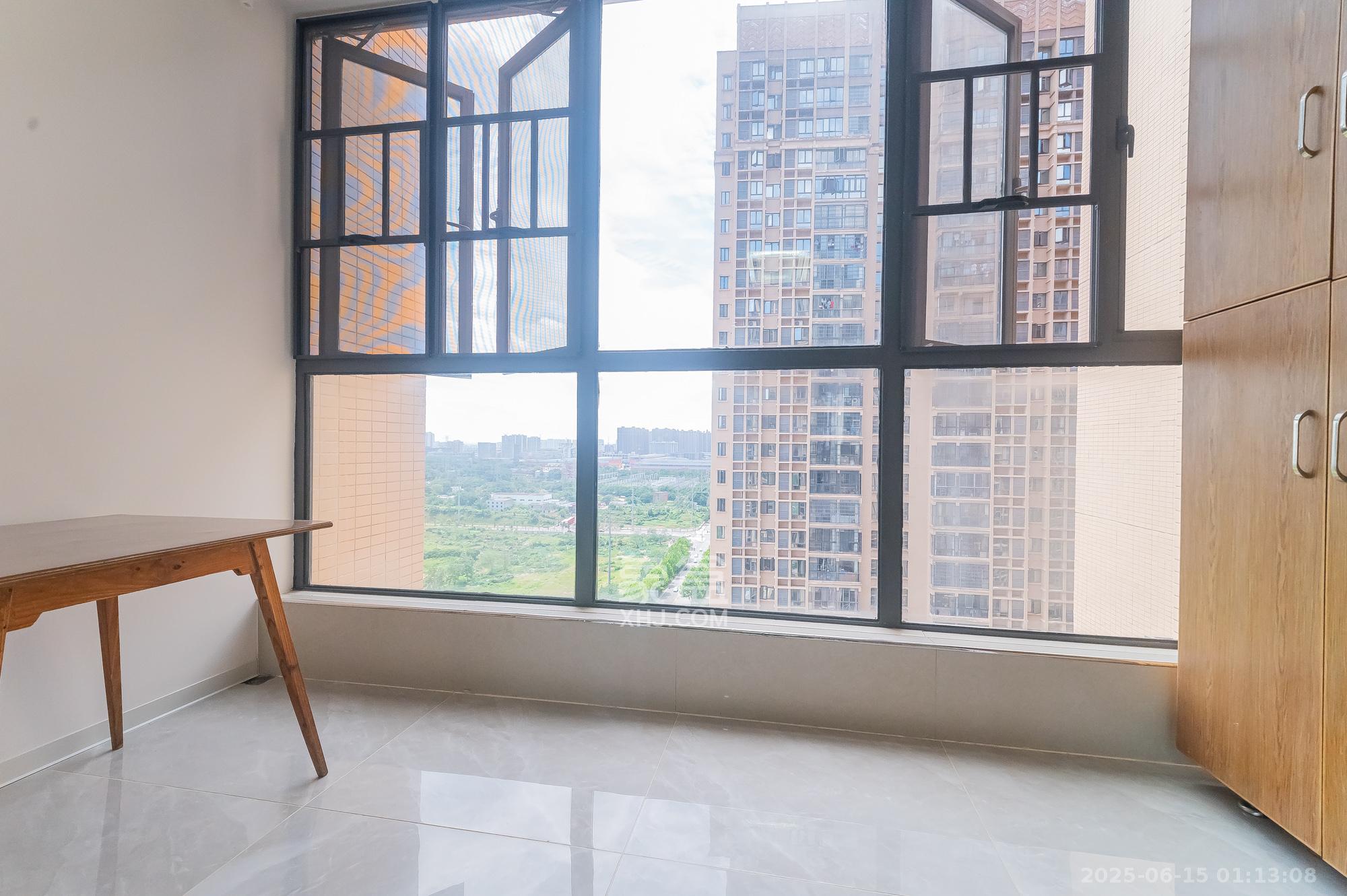 深业睿城  3室2厅1卫    92.0万 深业睿城  3室2厅1卫    92.0万阳台