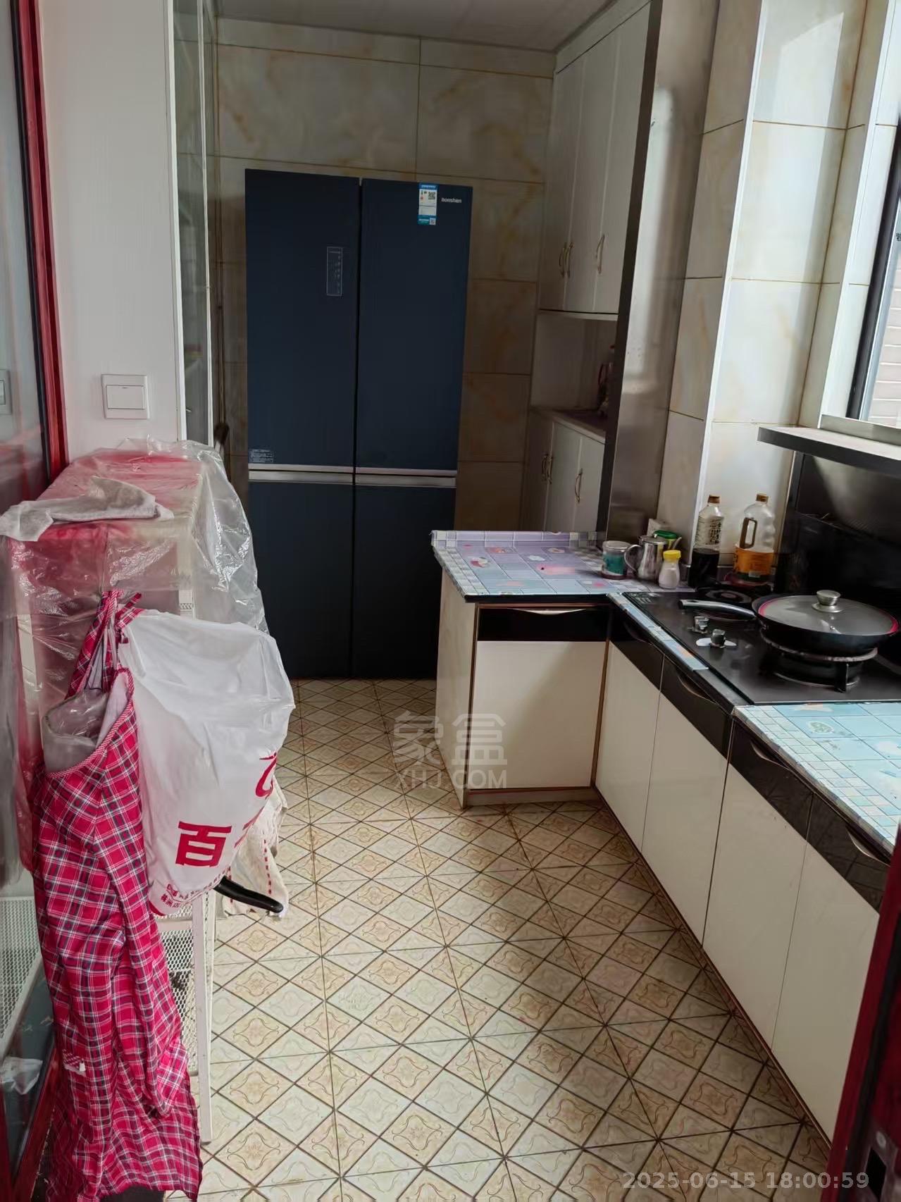 山水文园 3室1厅2卫 1700.0元/月 山水文园 3室1厅2卫 1700.0元/月室内图