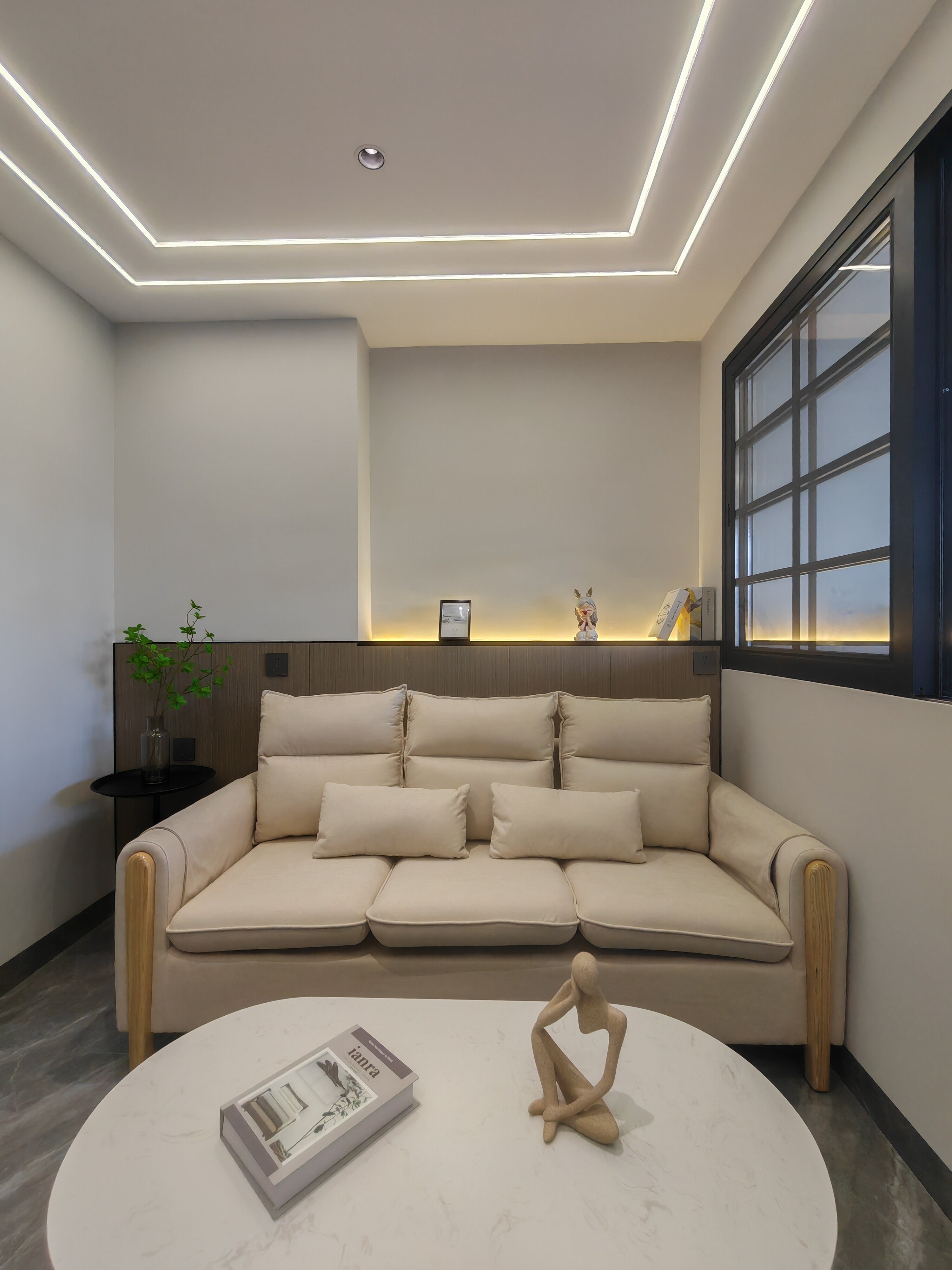 嵩阳大厦 1室1厅1卫 43.0万 嵩阳大厦 1室1厅1卫 43.0万客厅