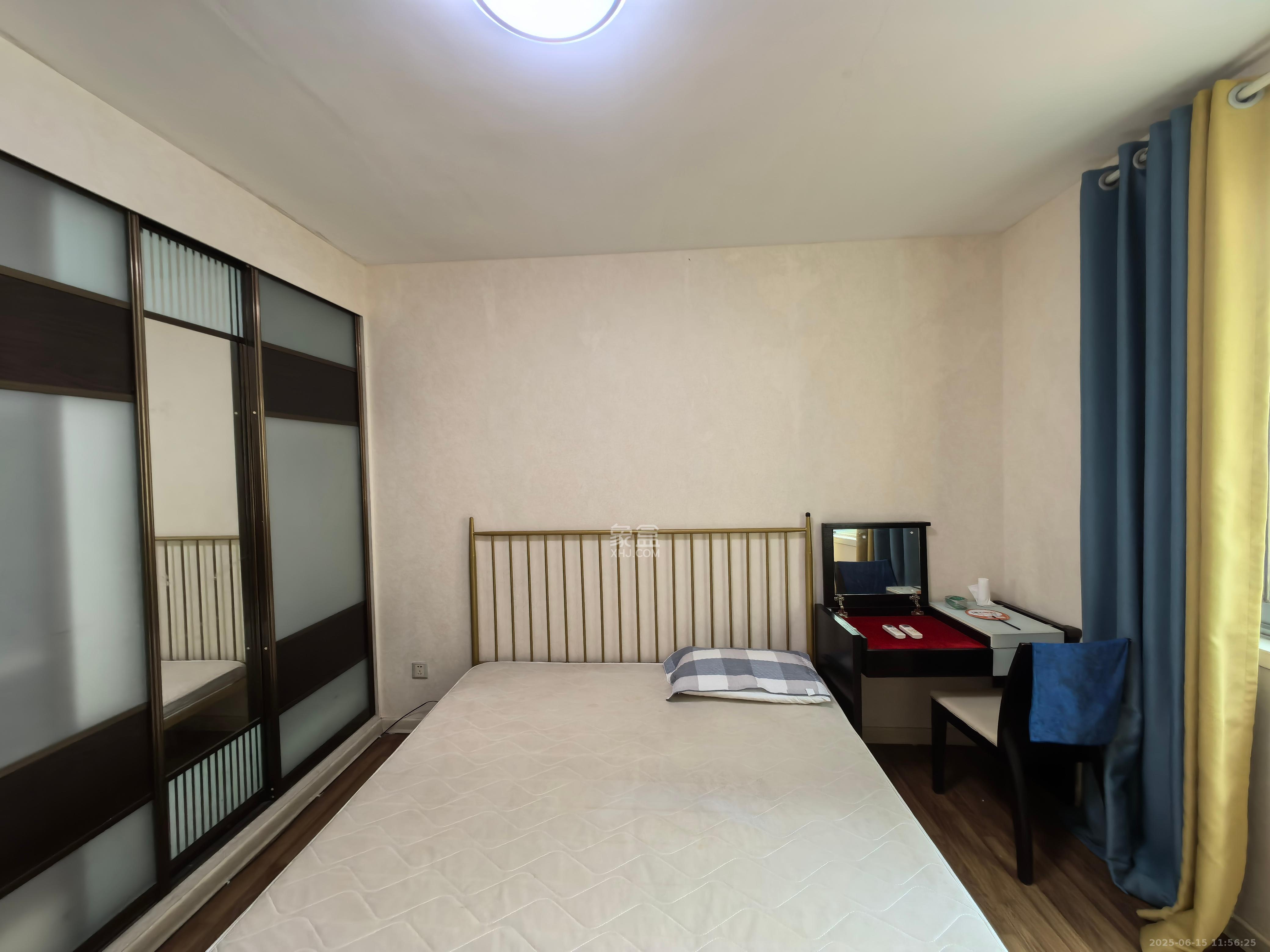 咸嘉新村嘉文苑  3室2厅2卫   2500.00元/月室内图