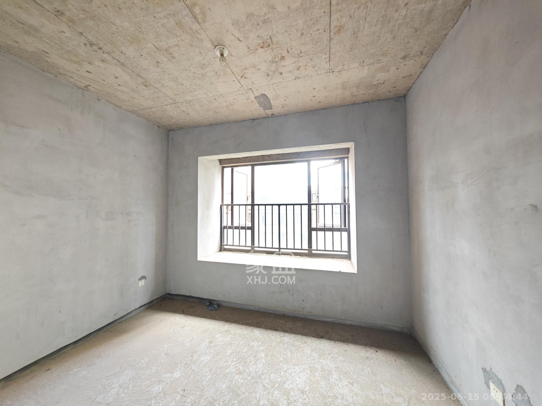 合能枫丹丽舍(柏悦名苑) 3室2厅2卫 105.0万 合能枫丹丽舍(柏悦名苑) 3室2厅2卫 105.0万卧室