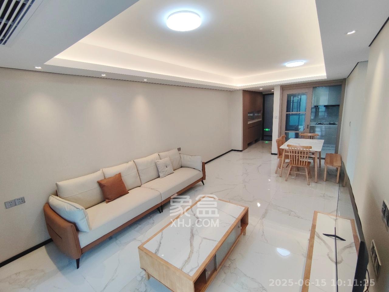 中海麓山境南区  3室2厅2卫   3200.00元/月室内图