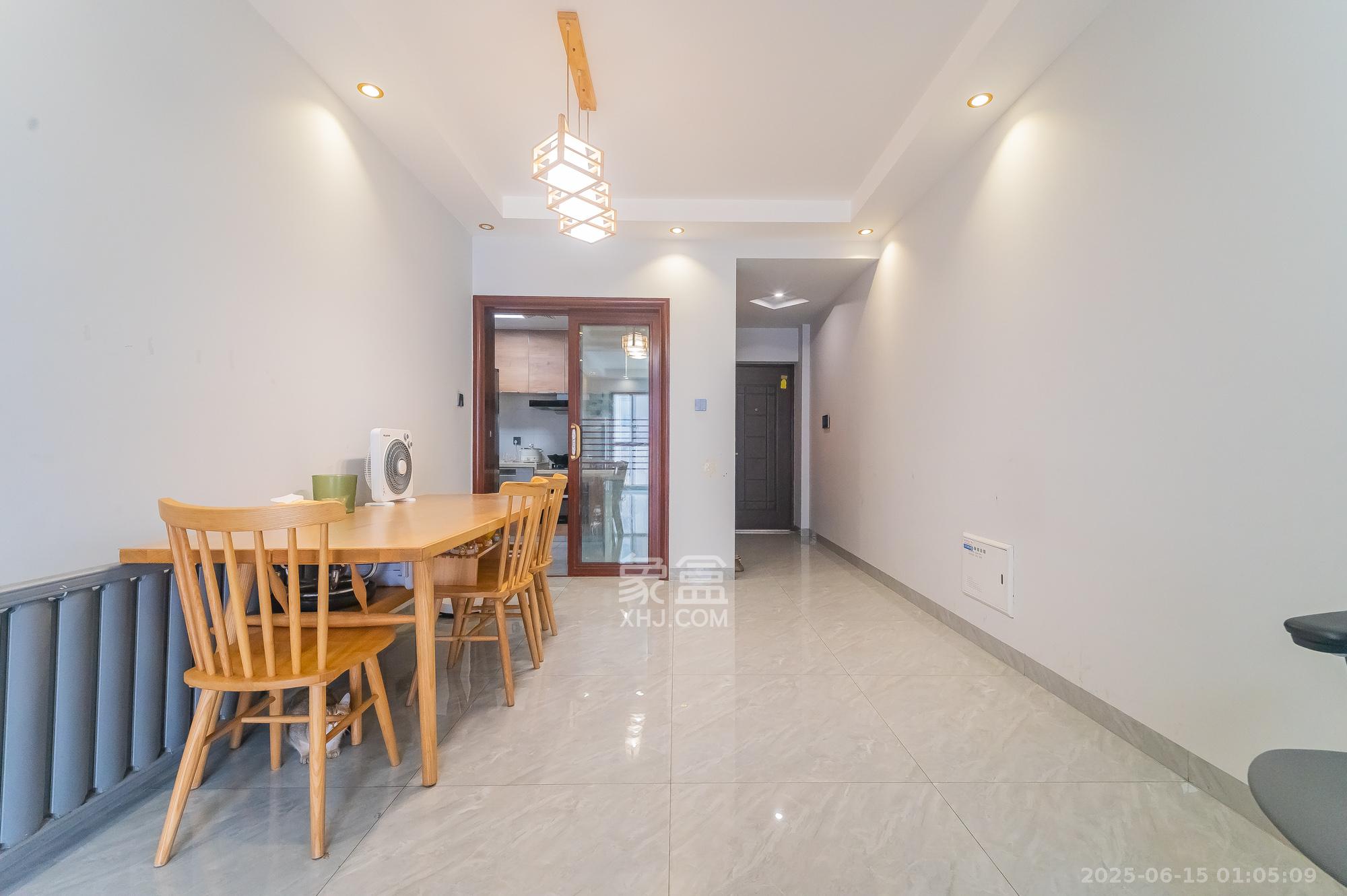 恒基凯旋门三期 3室2厅2卫 109.8万 恒基凯旋门三期 3室2厅2卫 109.8万客厅