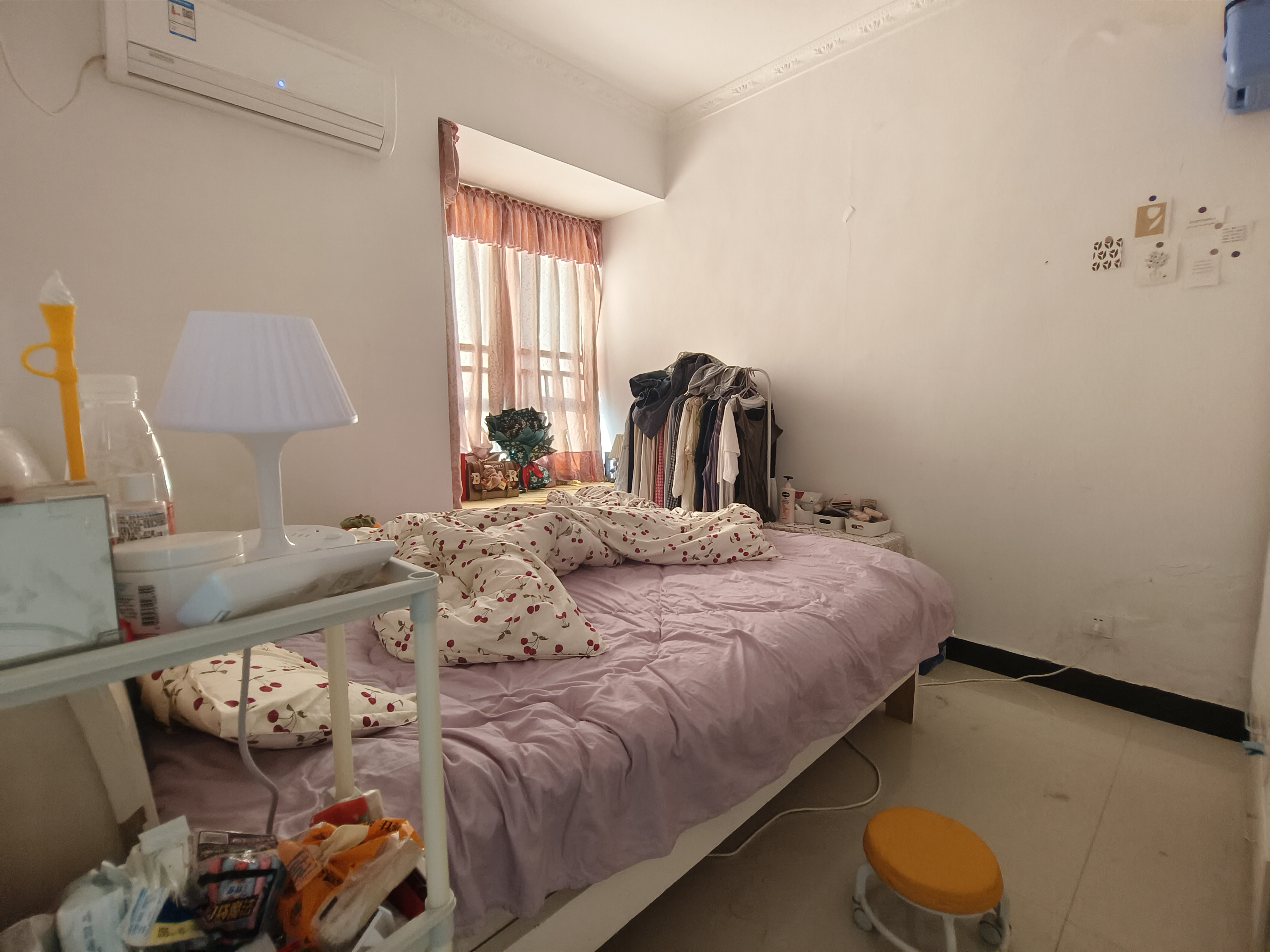 宏天绿城 3室2厅2卫 53.0万 宏天绿城 3室2厅2卫 53.0万客厅